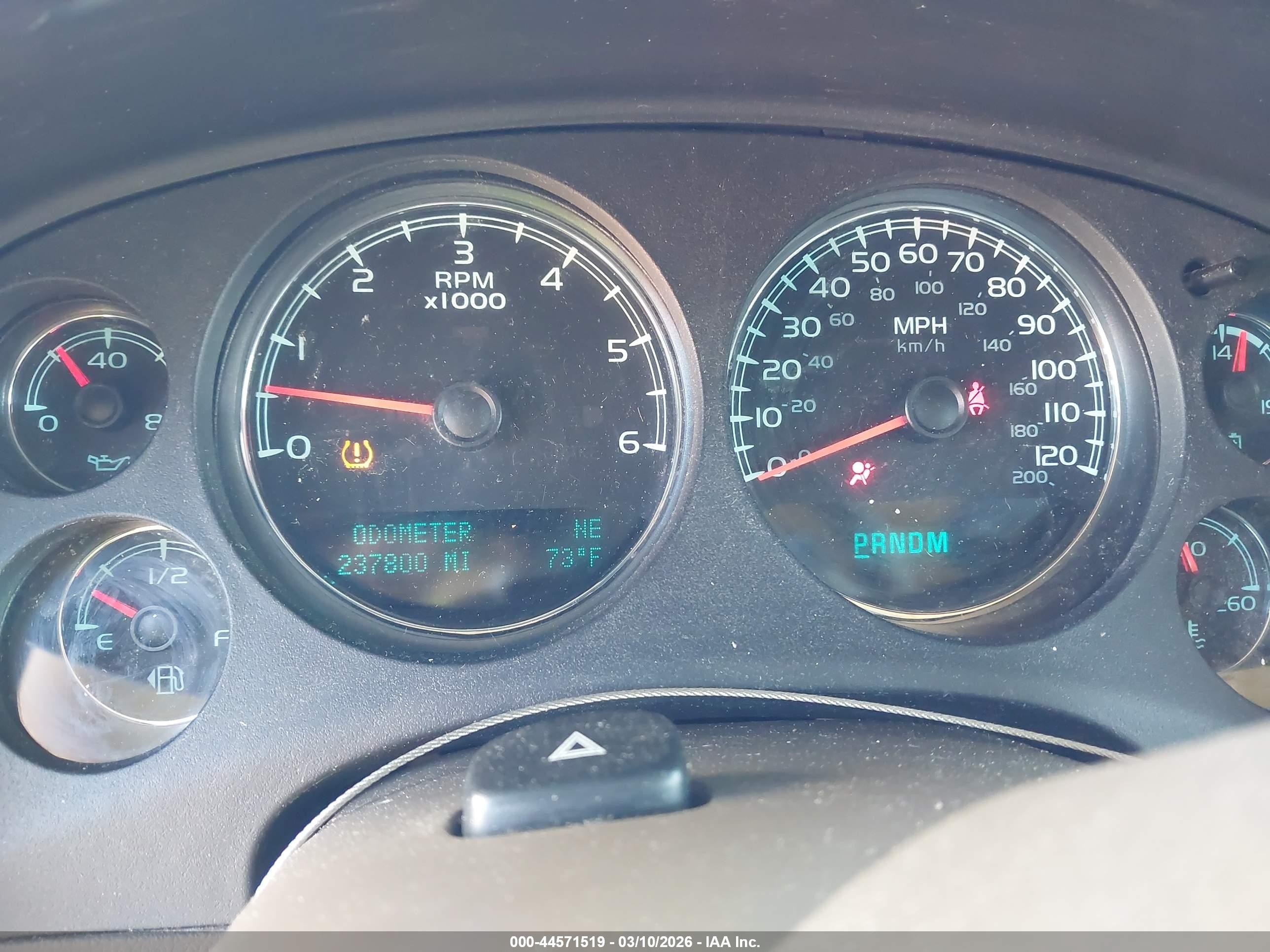 2013 Chevrolet Tahoe Ls Белый vin: 1GNSCAE06DR144322