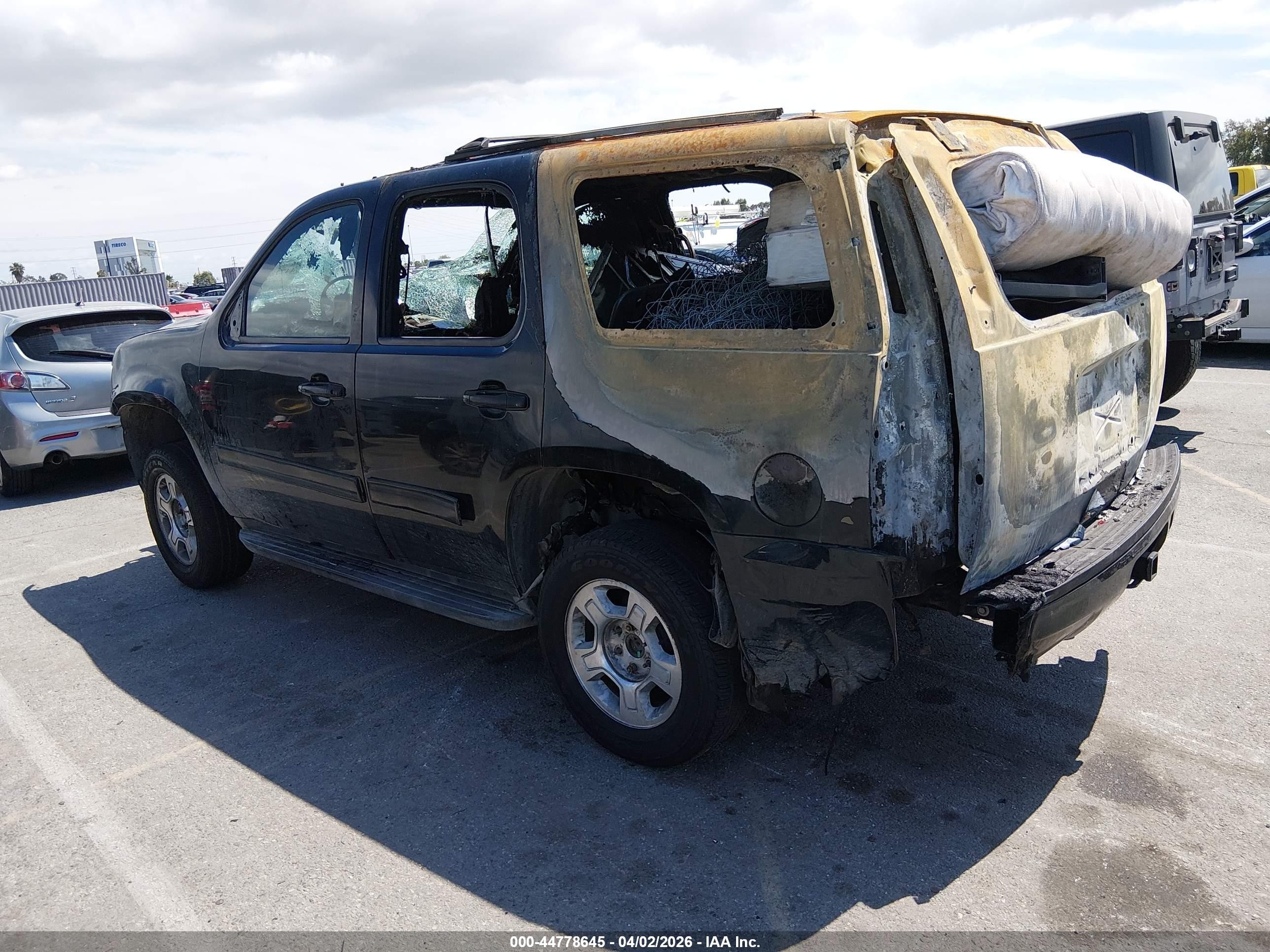 2011 Chevrolet Tahoe Ls Черный vin: 1GNSCAE07BR253336