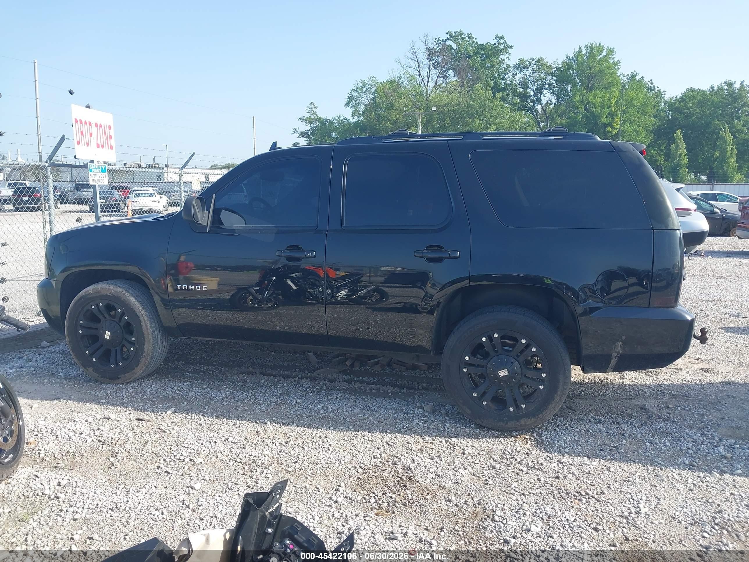 2011 Chevrolet Tahoe Ls Black vin: 1GNSCAE07BR365084