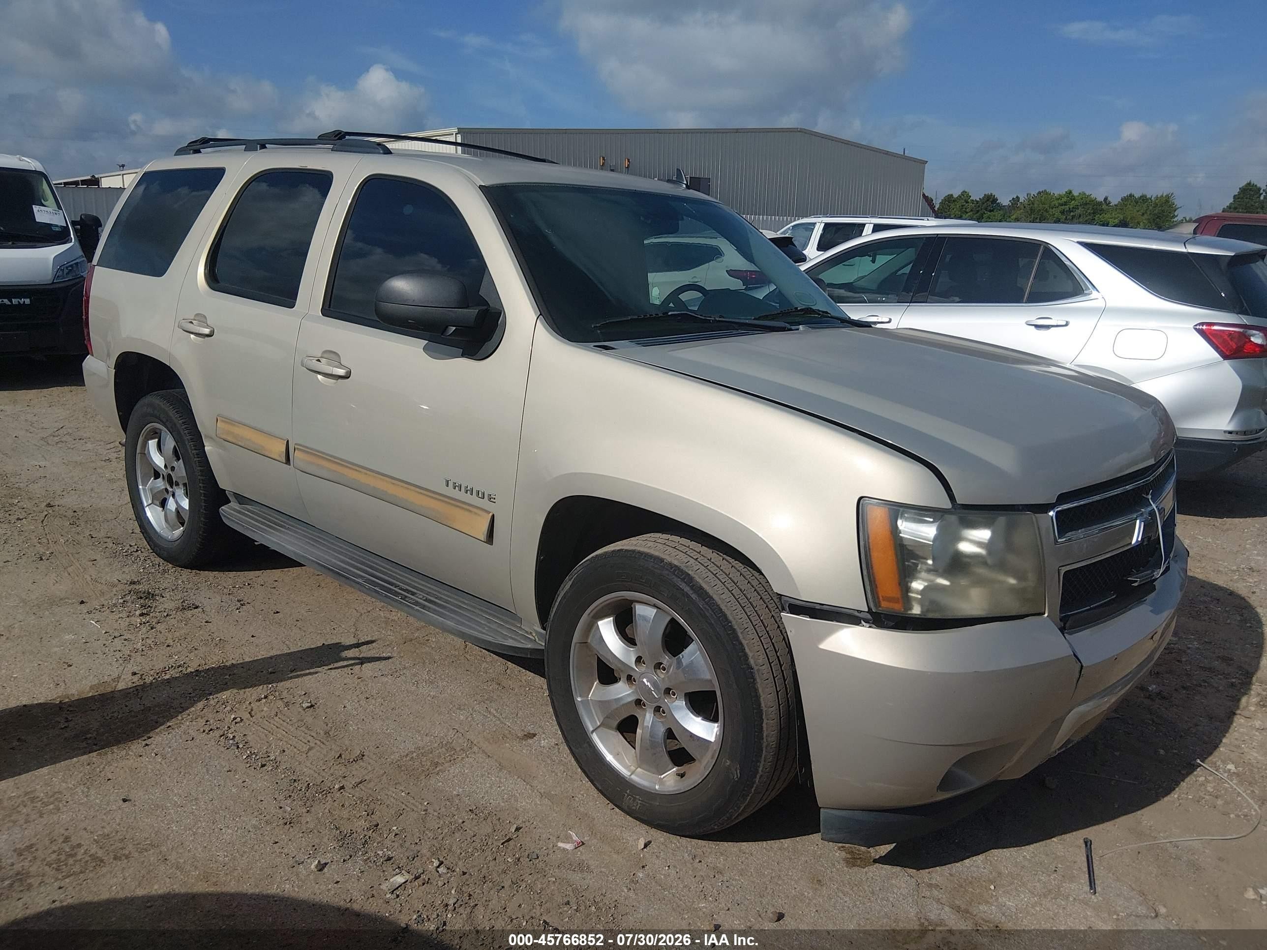 2011 Chevrolet Tahoe Ls Tan vin: 1GNSCAE07BR372391