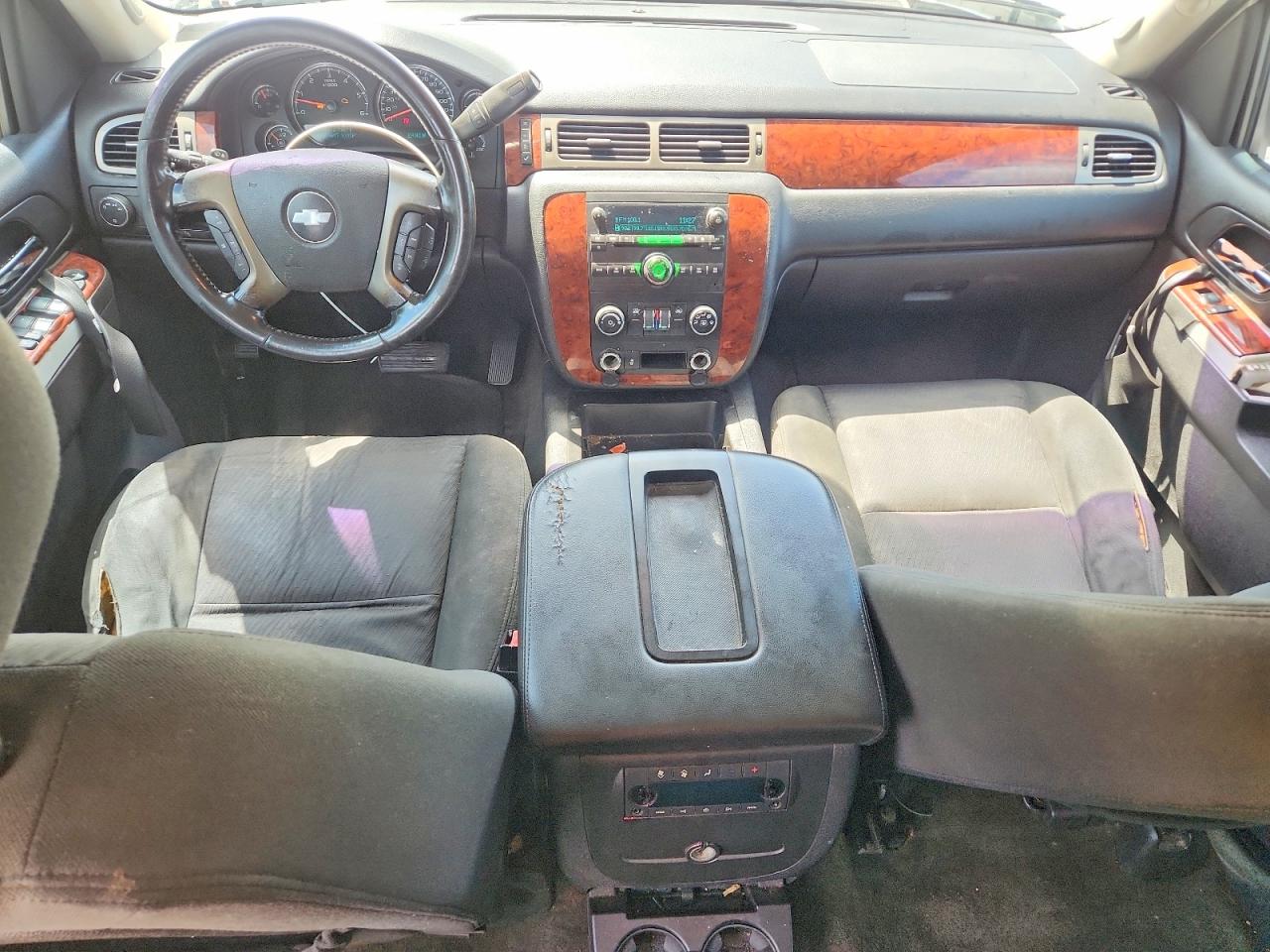 2012 Chevrolet Tahoe C1500 Ls White vin: 1GNSCAE07CR206292