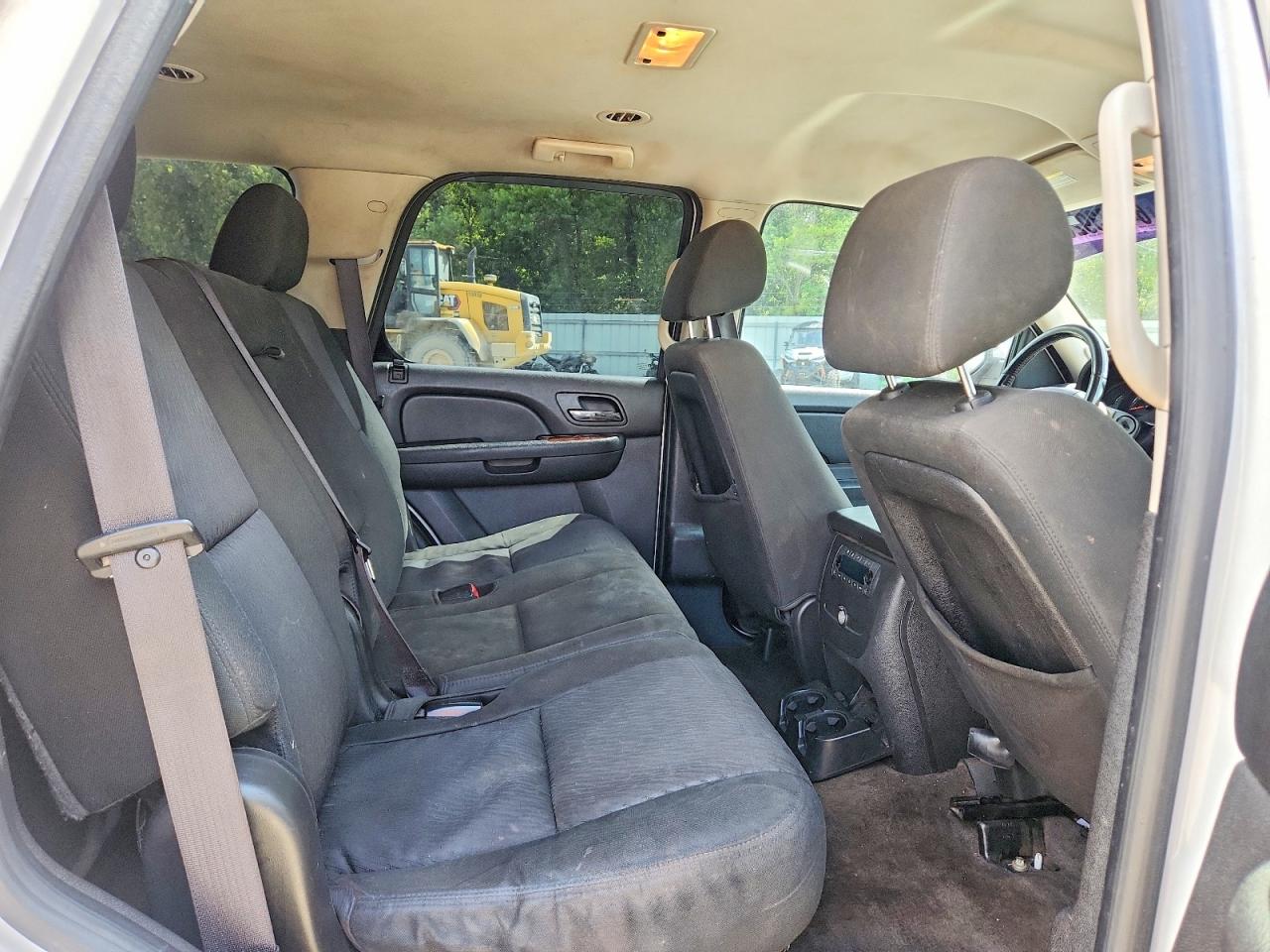 2012 Chevrolet Tahoe C1500 Ls White vin: 1GNSCAE07CR206292