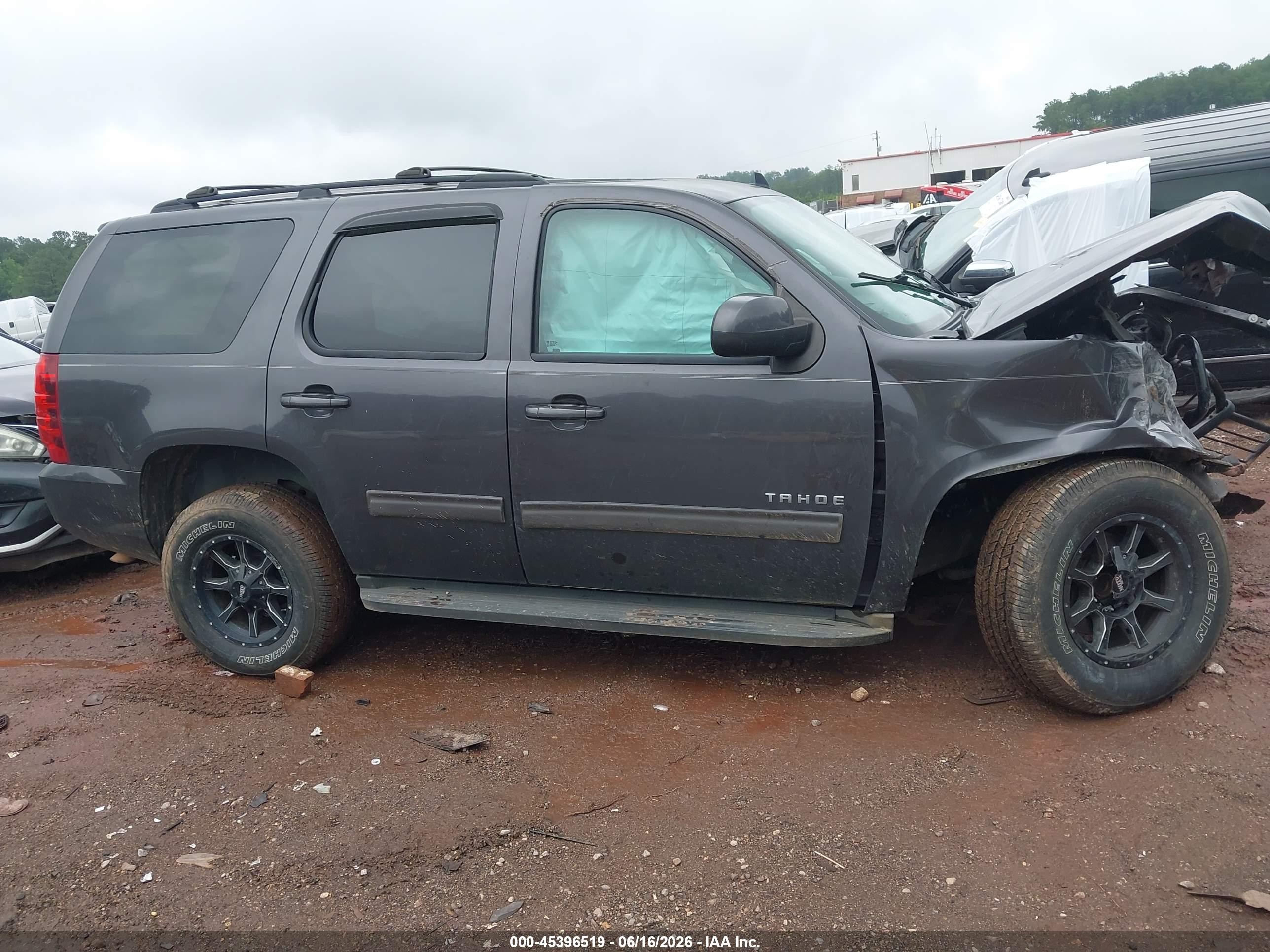 2011 Chevrolet Tahoe Ls Gray vin: 1GNSCAE08BR261204