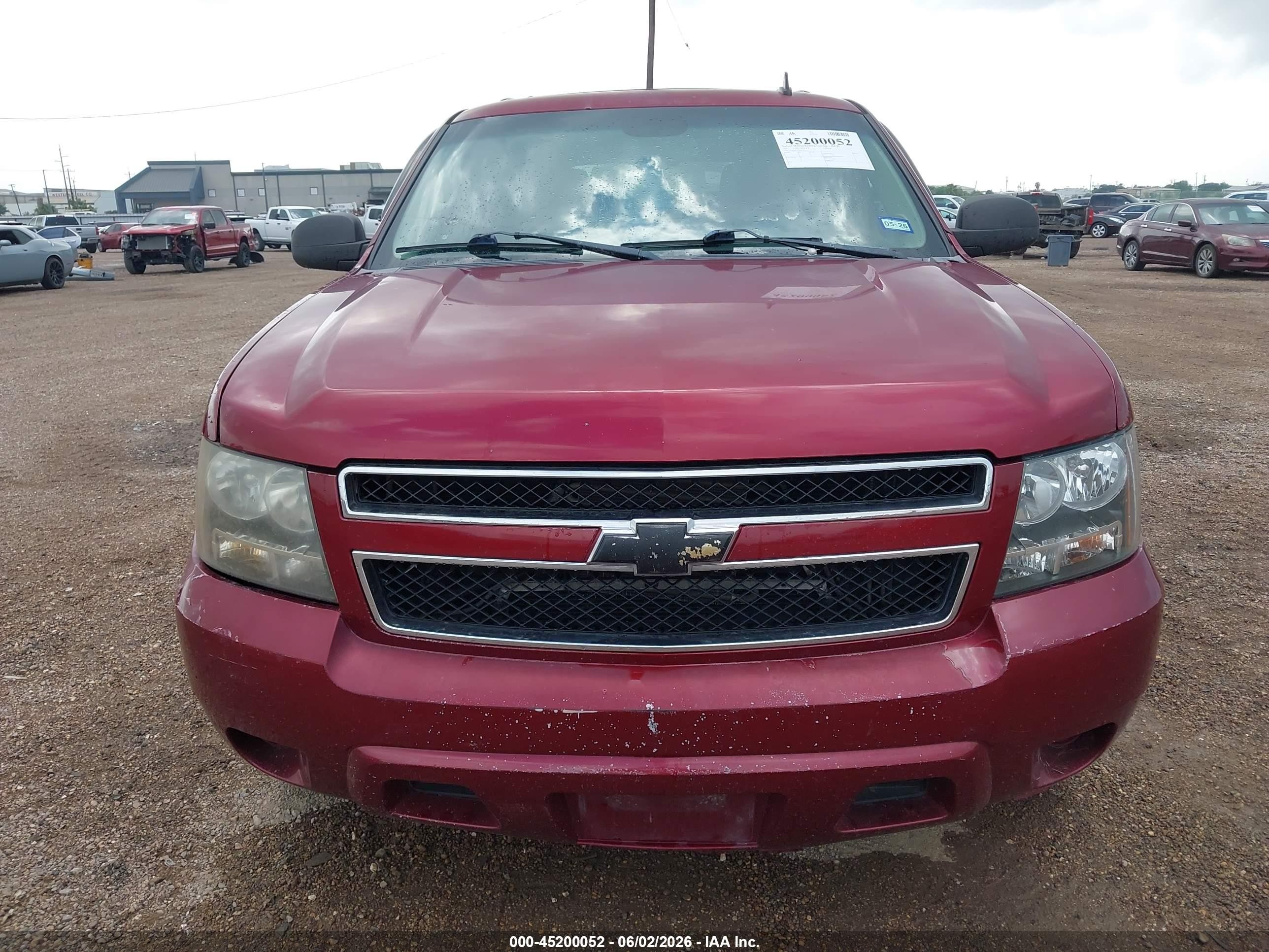 2011 Chevrolet Tahoe Ls Maroon vin: 1GNSCAE08BR365840