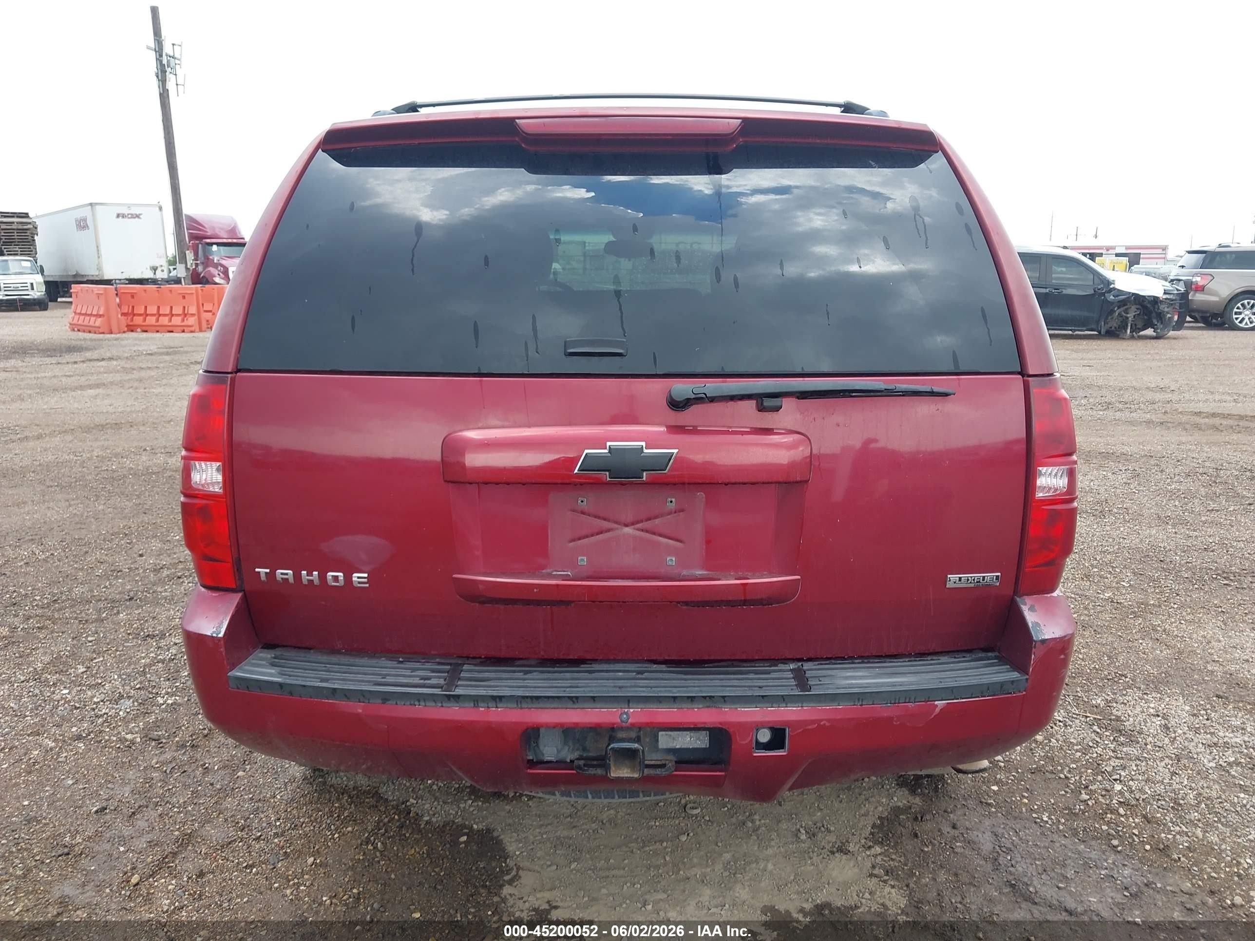 2011 Chevrolet Tahoe Ls Maroon vin: 1GNSCAE08BR365840