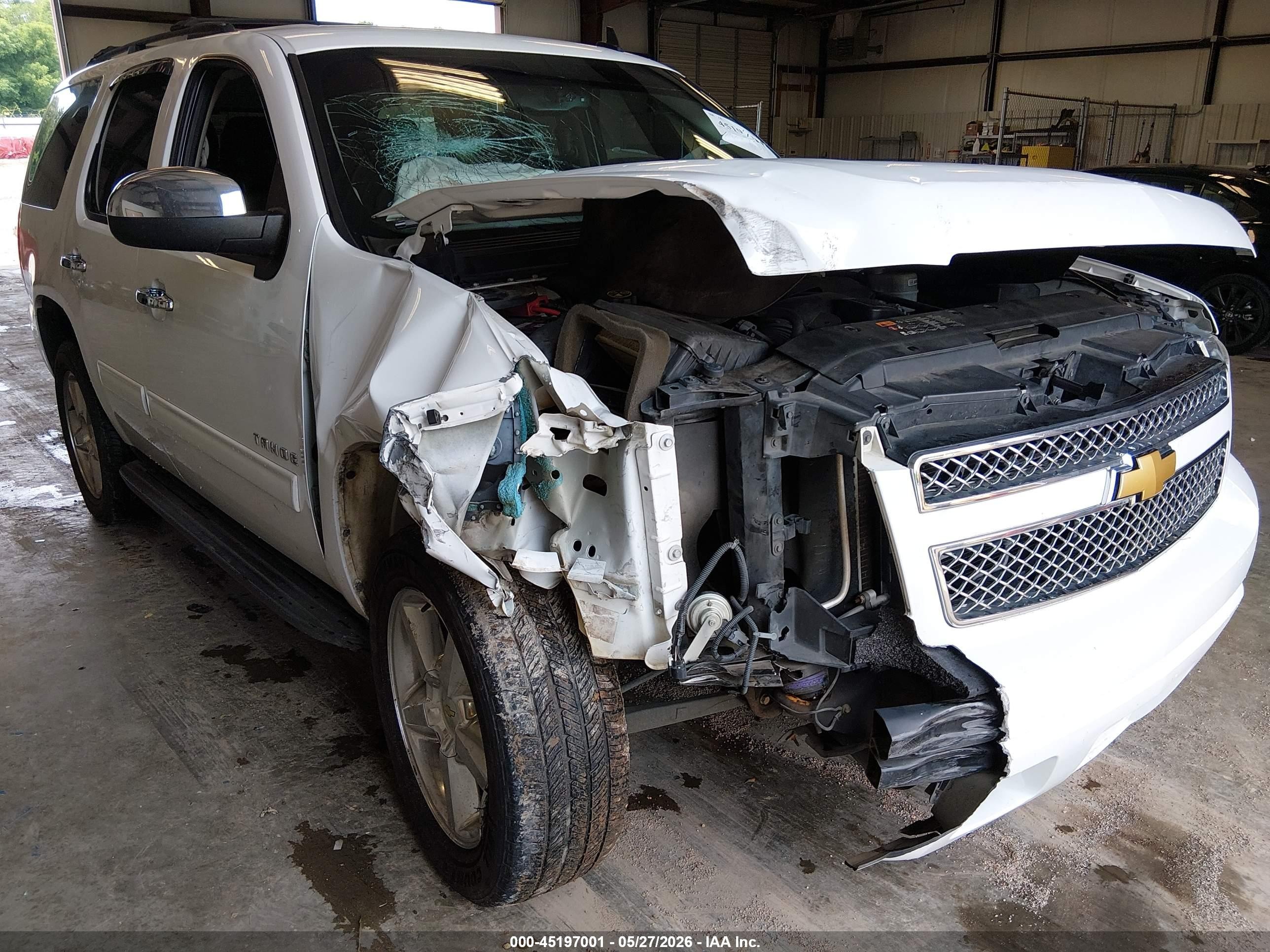 2013 Chevrolet Tahoe Ls White vin: 1GNSCAE08DR367722