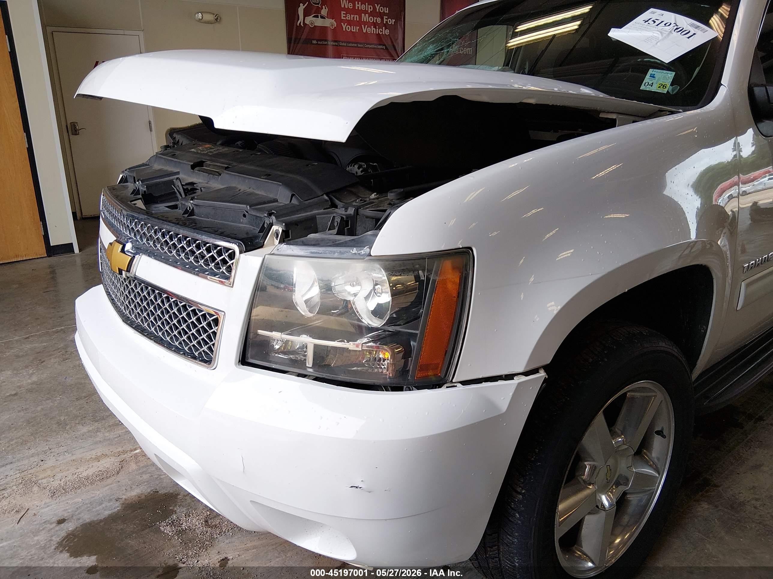 2013 Chevrolet Tahoe Ls White vin: 1GNSCAE08DR367722