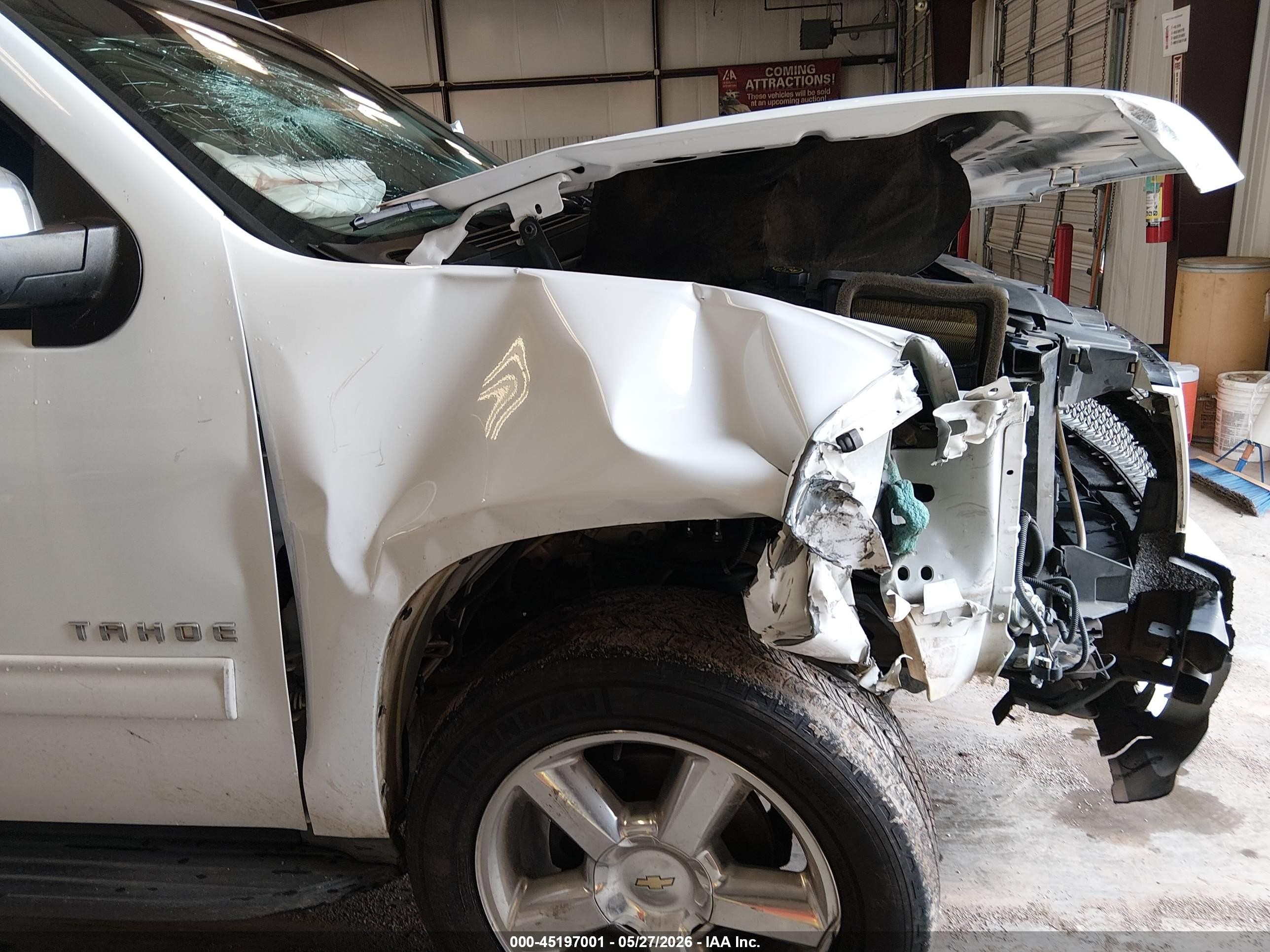 2013 Chevrolet Tahoe Ls White vin: 1GNSCAE08DR367722