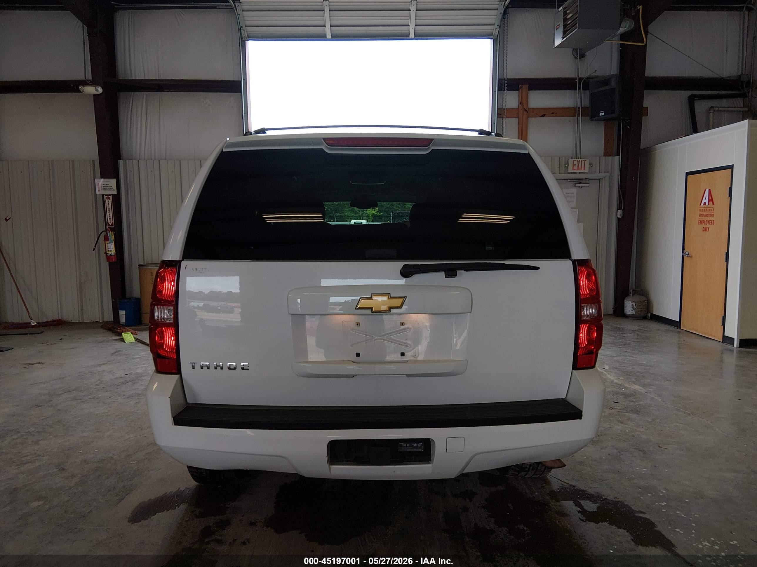 2013 Chevrolet Tahoe Ls White vin: 1GNSCAE08DR367722