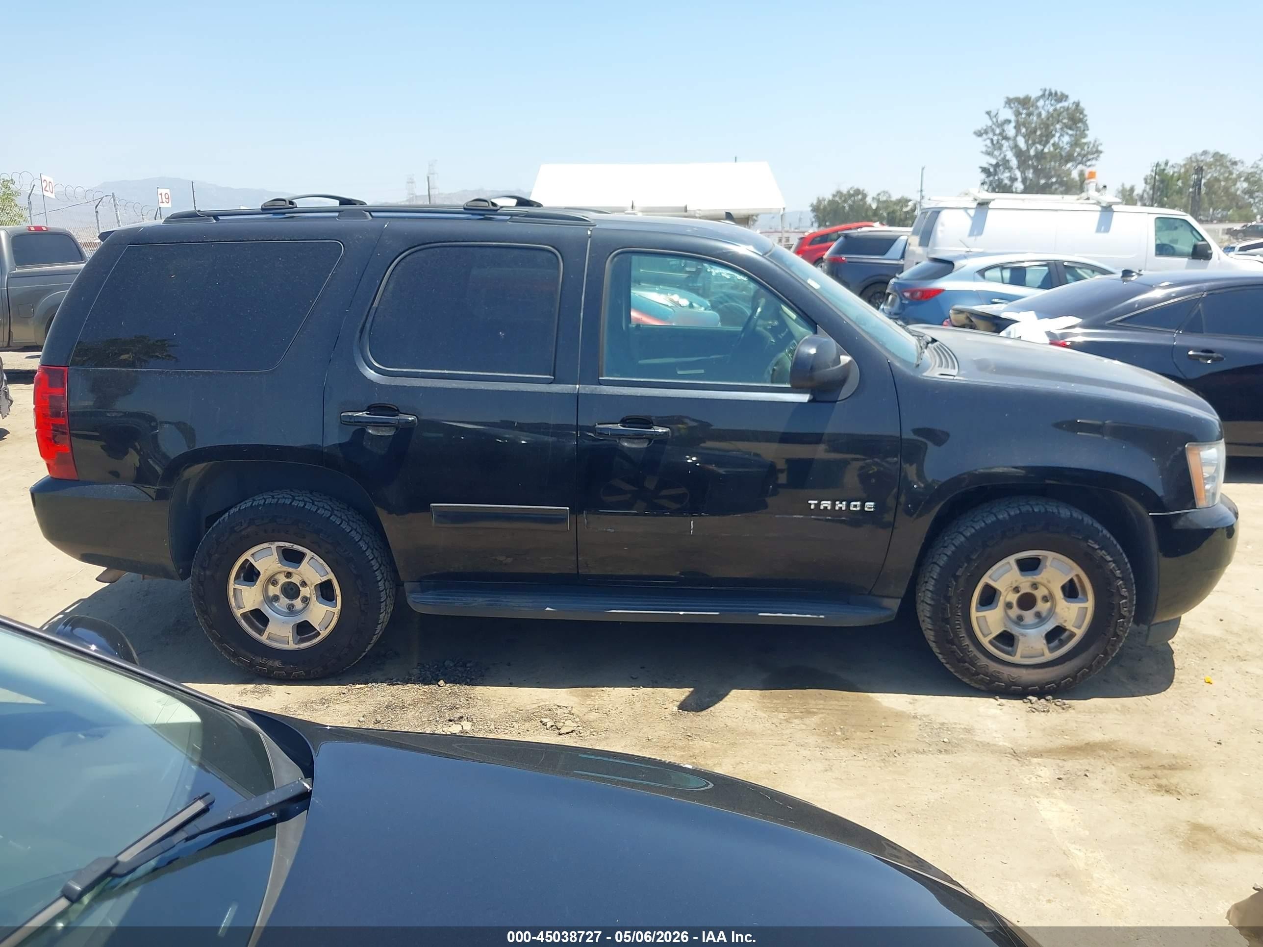 2012 Chevrolet Tahoe Ls Черный vin: 1GNSCAE09CR150498