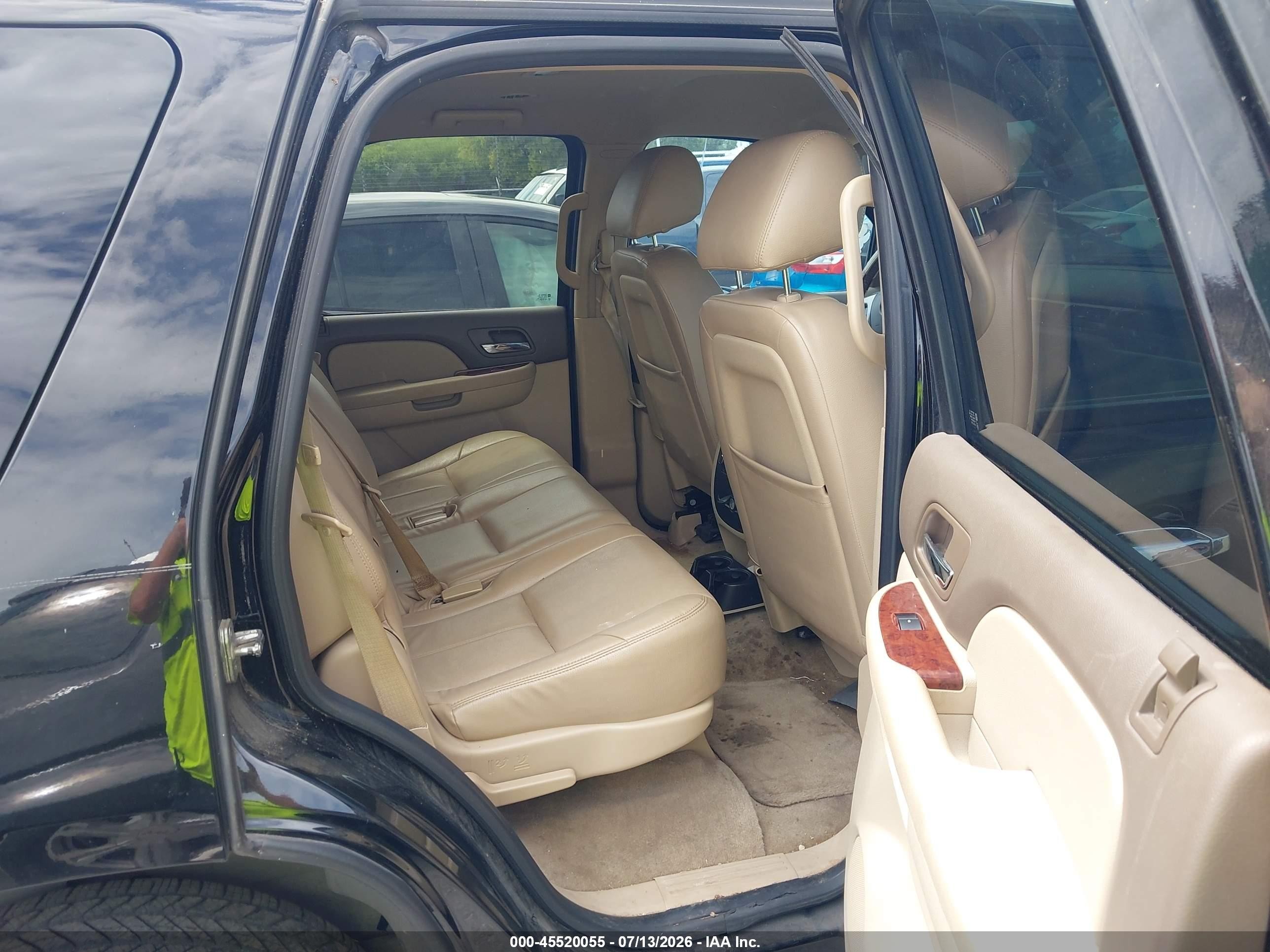 2013 Chevrolet Tahoe Ls Черный vin: 1GNSCAE09DR315337