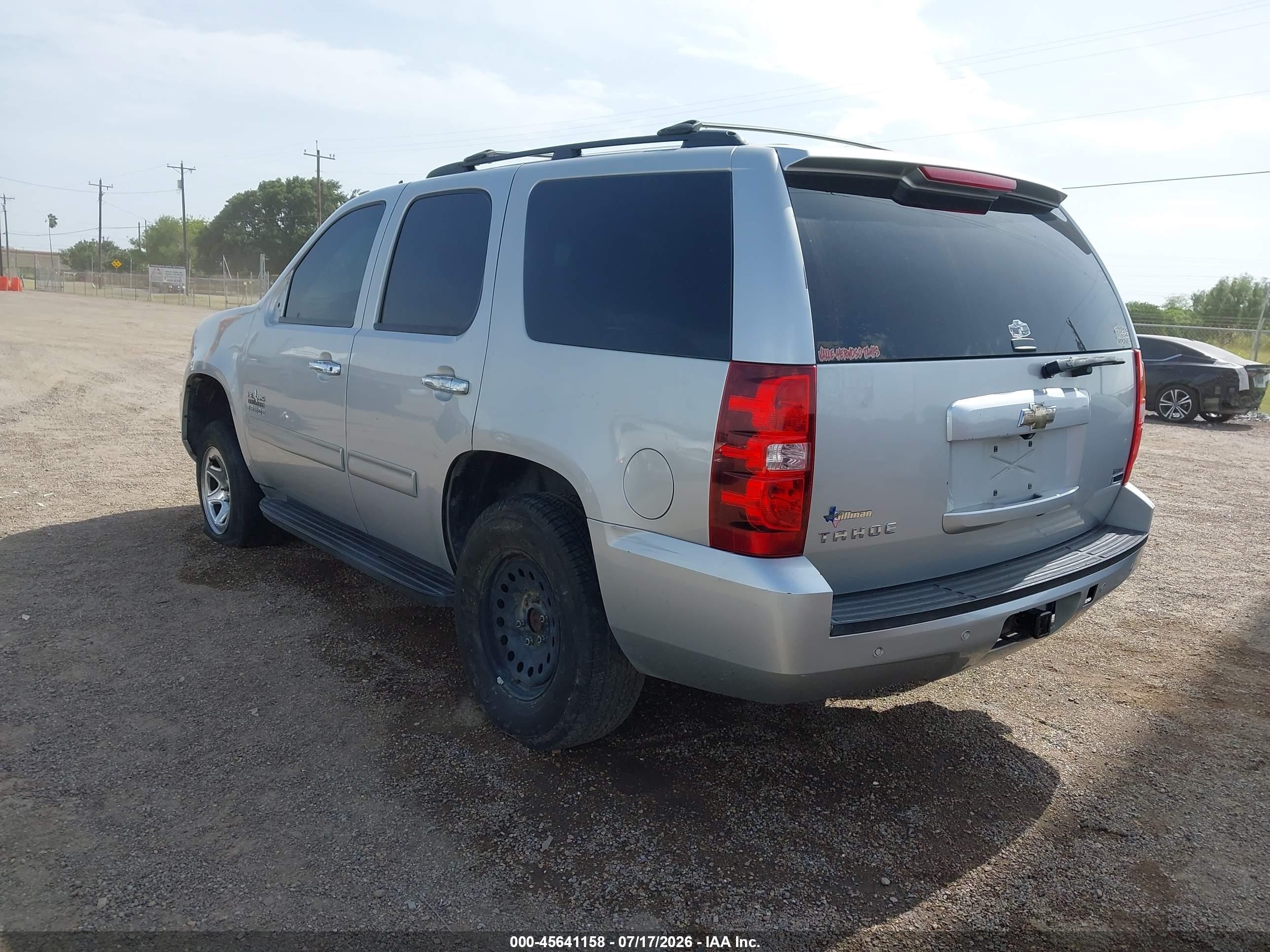 2011 Chevrolet Tahoe Ls Silver vin: 1GNSCAE0XBR176834