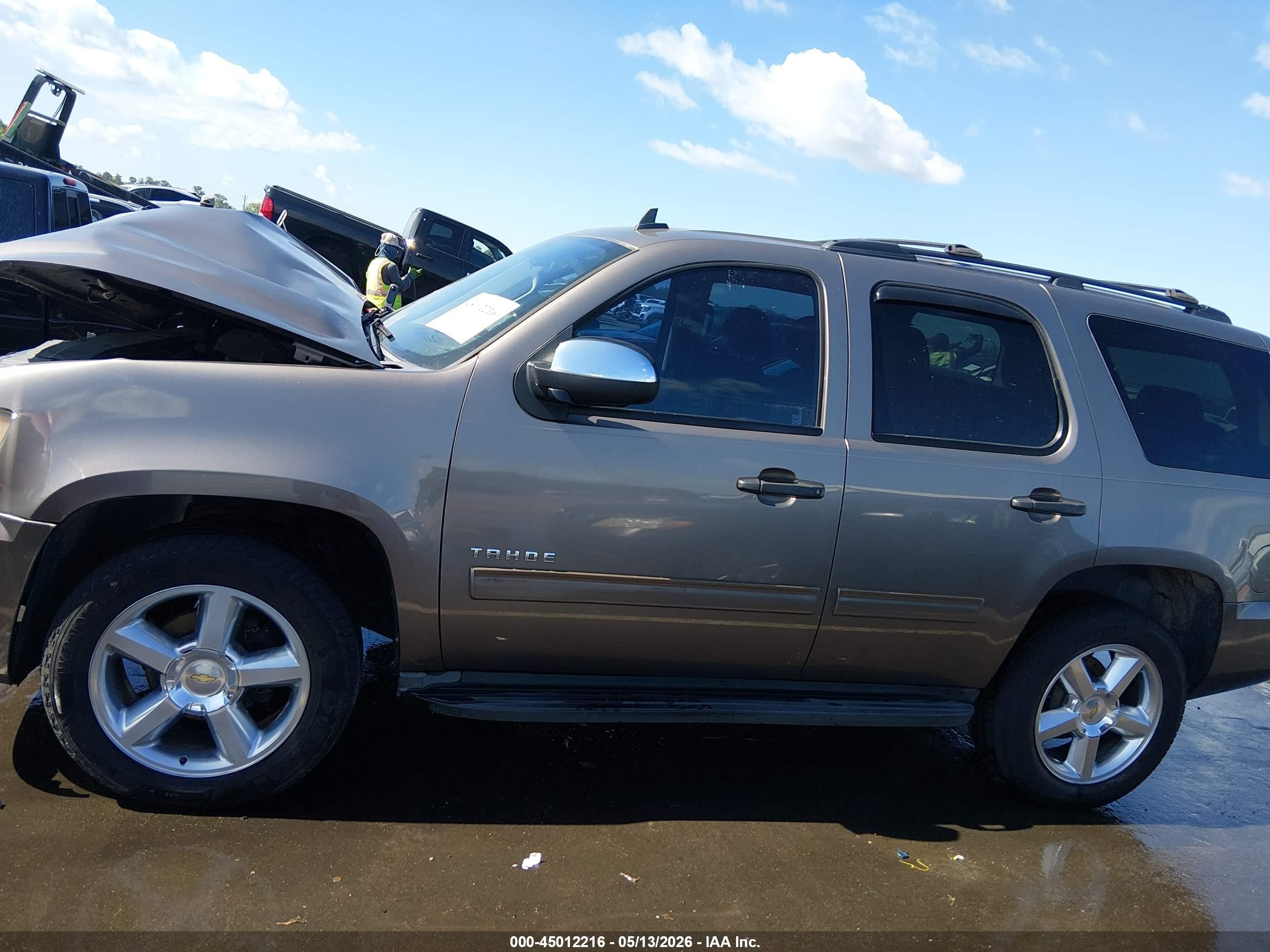 2011 Chevrolet Tahoe Ls Pewter vin: 1GNSCAE0XBR381344