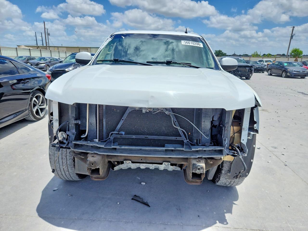 2013 Chevrolet Tahoe C1500 Ls White vin: 1GNSCAE0XDR345530