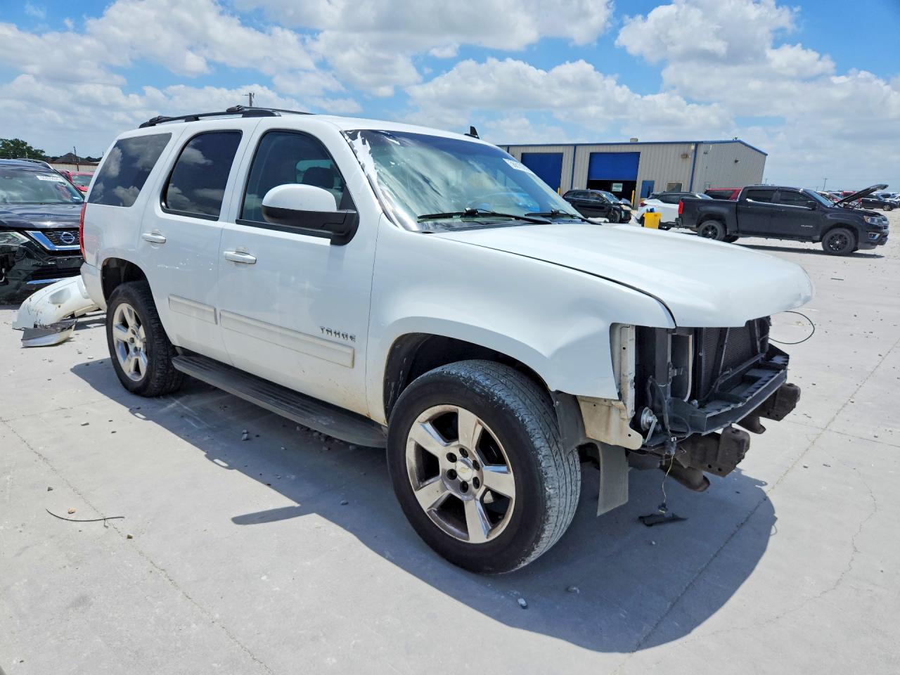 2013 Chevrolet Tahoe C1500 Ls White vin: 1GNSCAE0XDR345530
