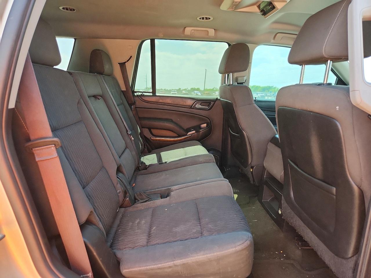 2015 Chevrolet Tahoe C1500 Ls Silver vin: 1GNSCAEC3FR625111