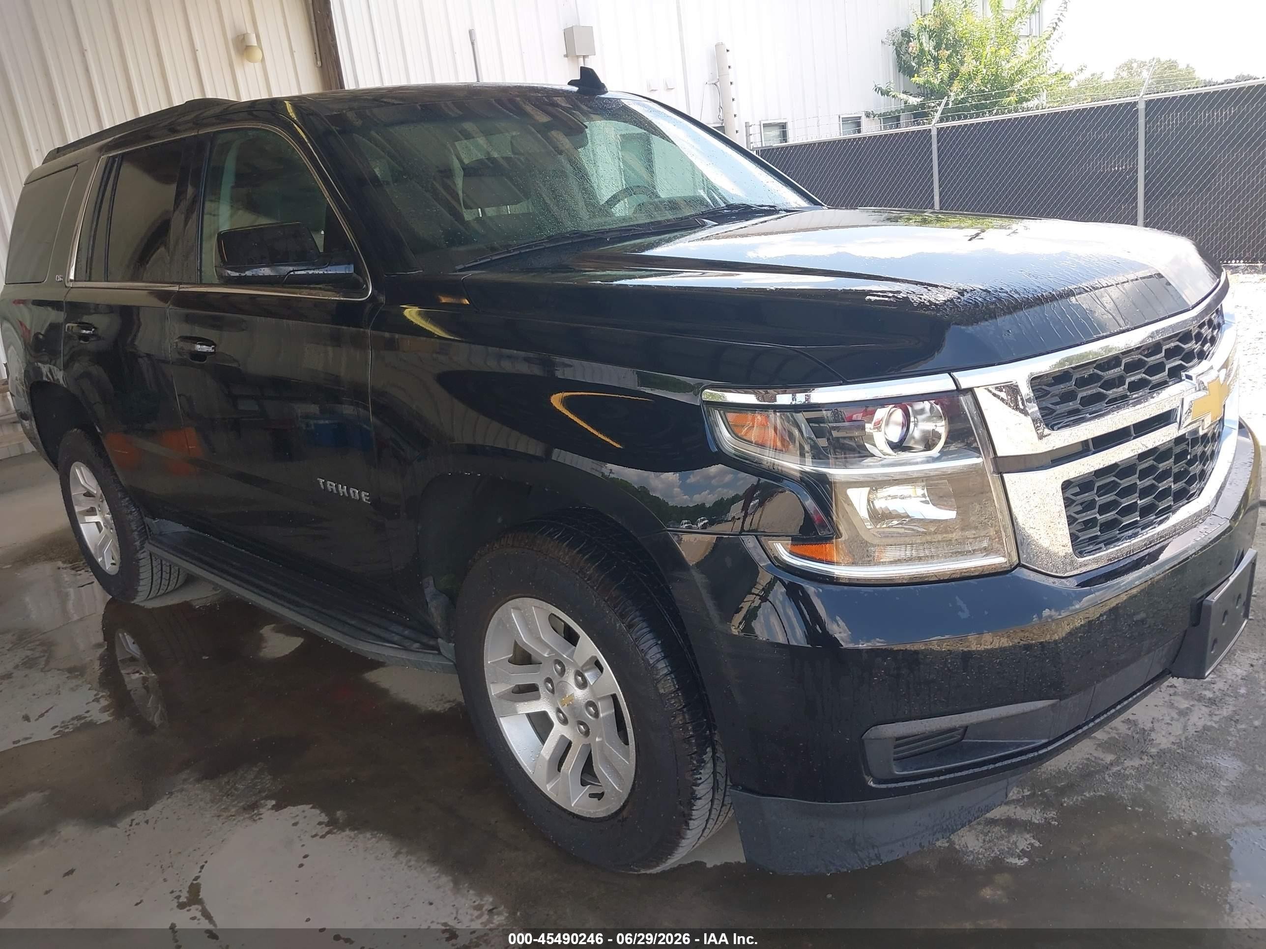 2015 Chevrolet Tahoe Ls Черный vin: 1GNSCAEC4FR655654