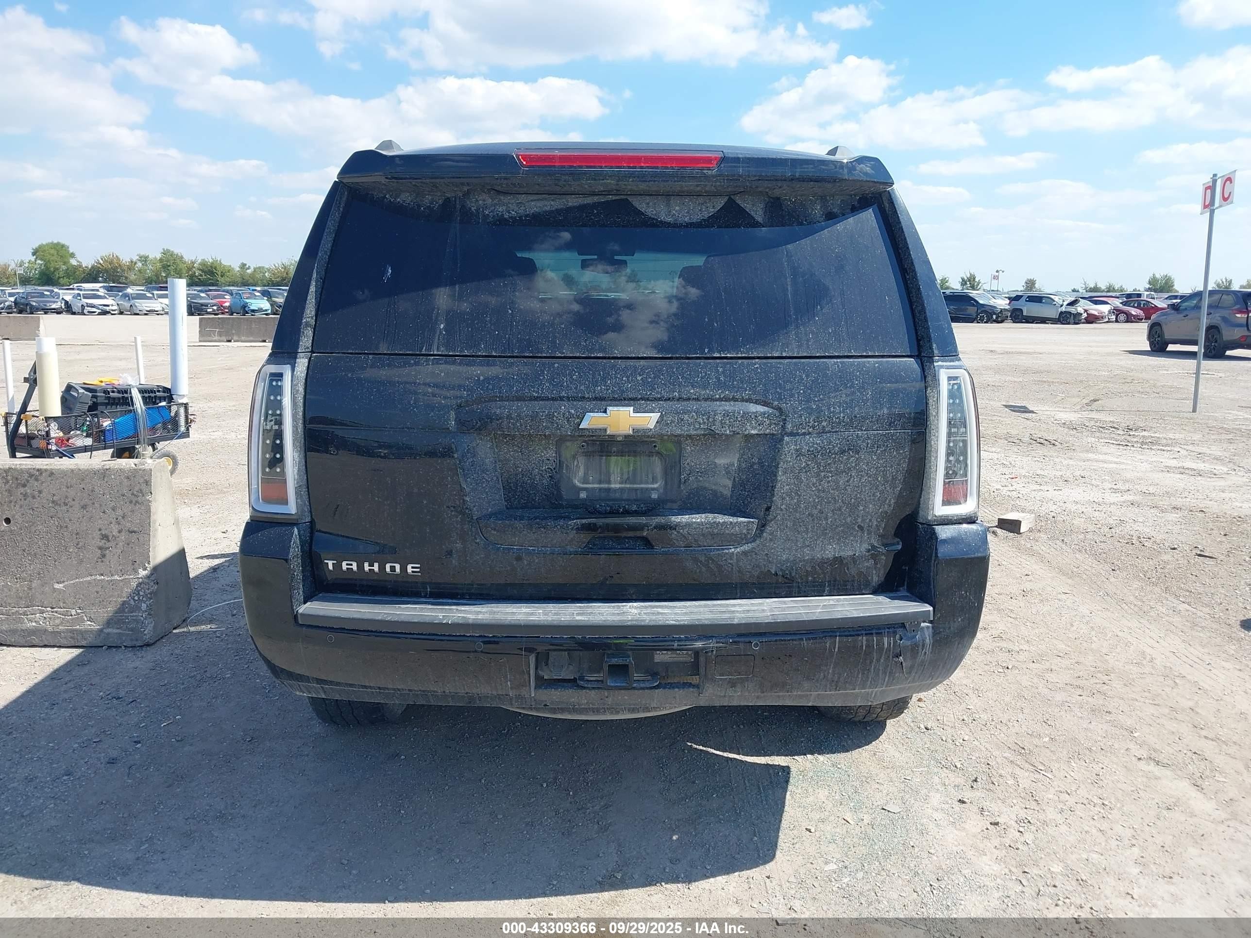 2018 Chevrolet Tahoe Ls Black vin: 1GNSCAKC1JR356345