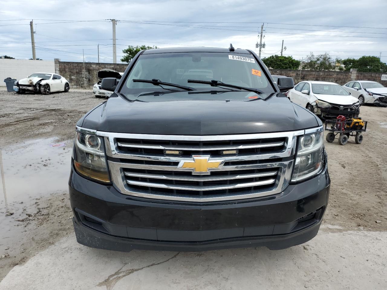 2018 Chevrolet Tahoe C1500 Ls Черный vin: 1GNSCAKC2JR392304