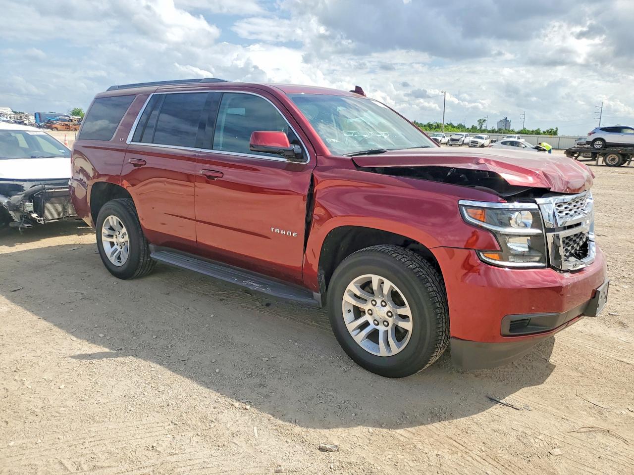 2016 Chevrolet Tahoe C1500 Ls Красный vin: 1GNSCAKC5GR444002