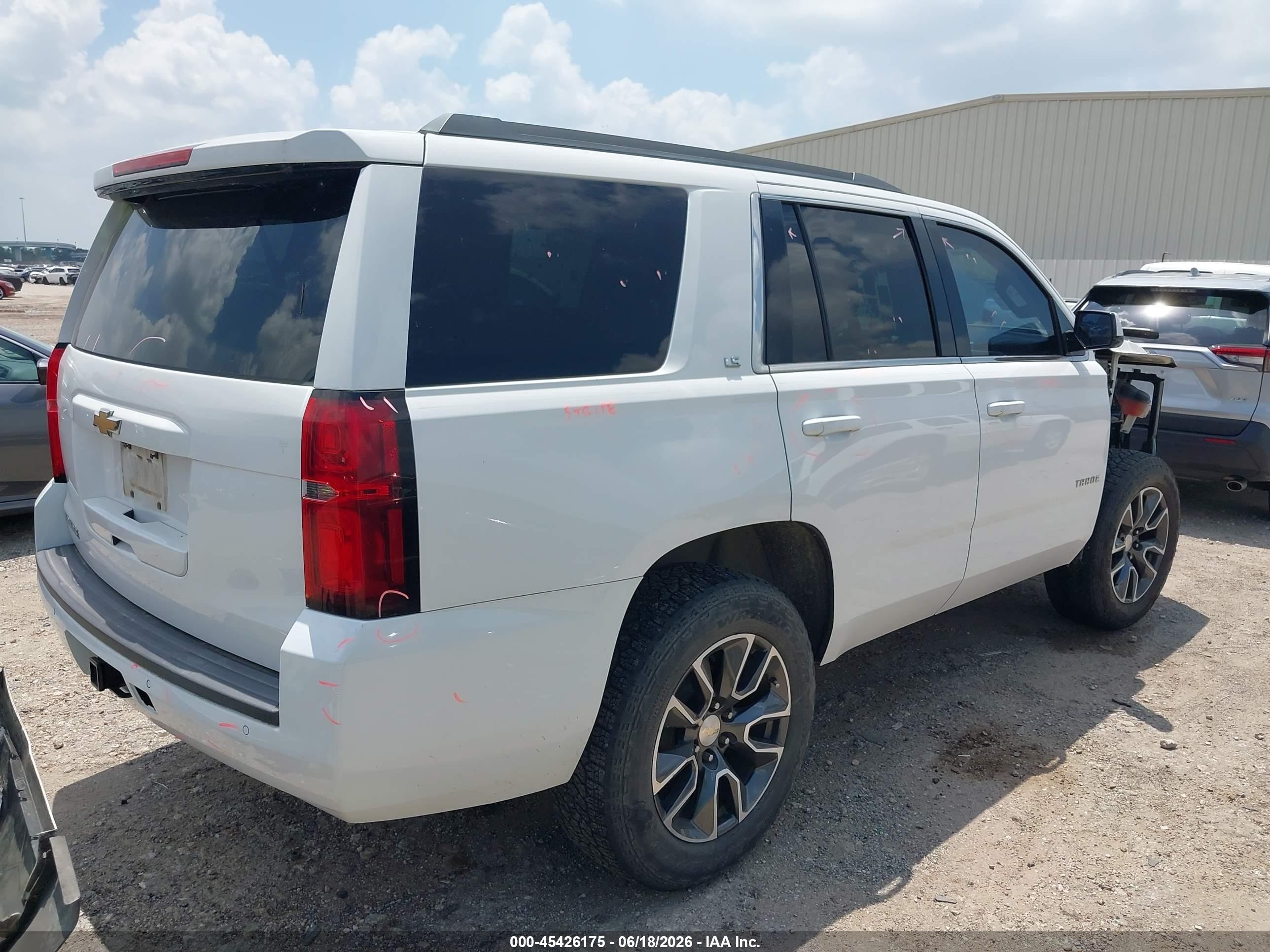 2015 Chevrolet Tahoe Ls White vin: 1GNSCAKC6FR696131