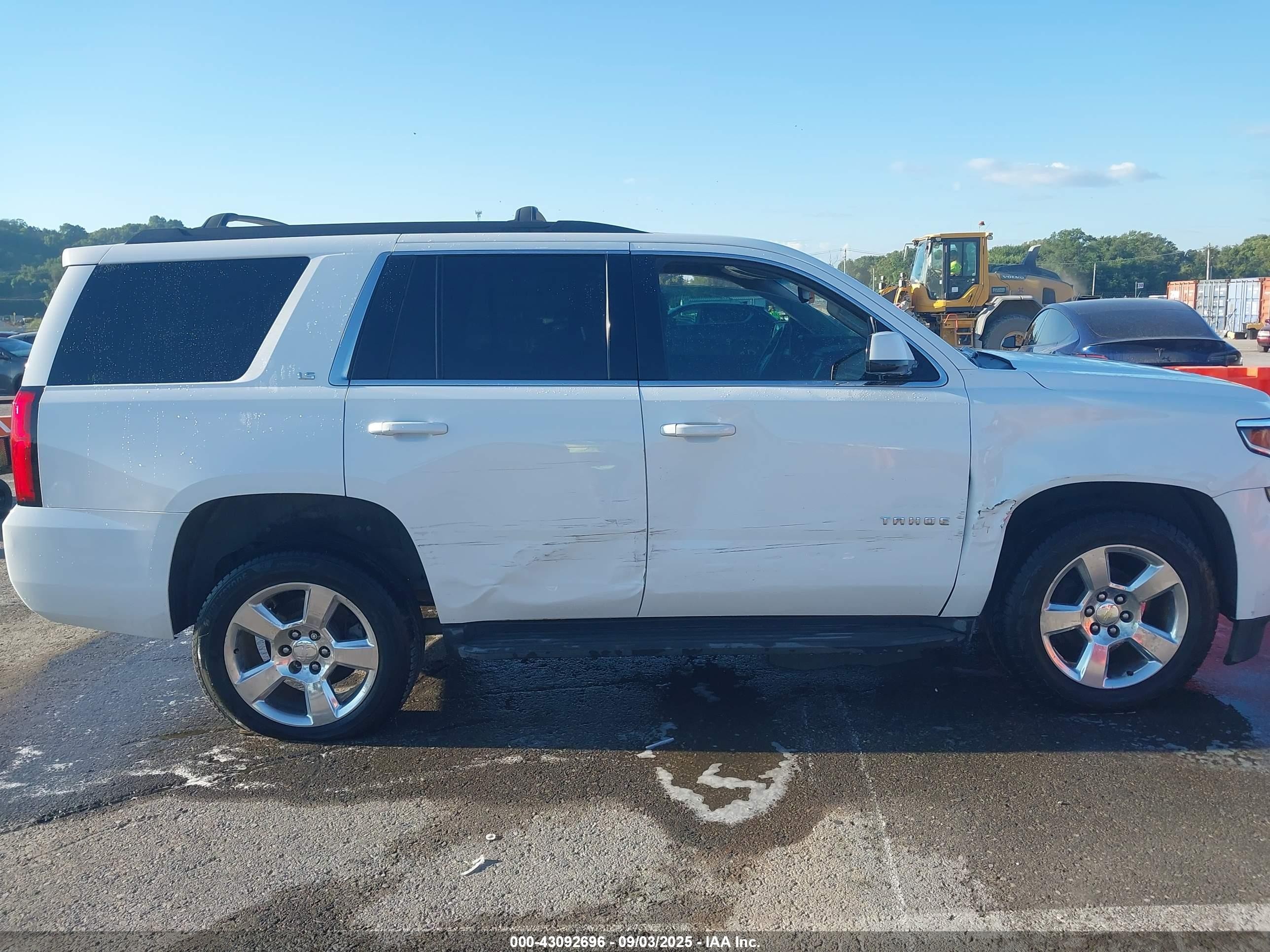 2015 Chevrolet Tahoe Ls White vin: 1GNSCAKC8FR559241