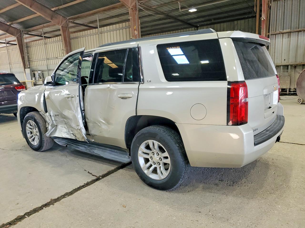 2015 Chevrolet Tahoe C1500 Ls Cream vin: 1GNSCAKC9FR183293