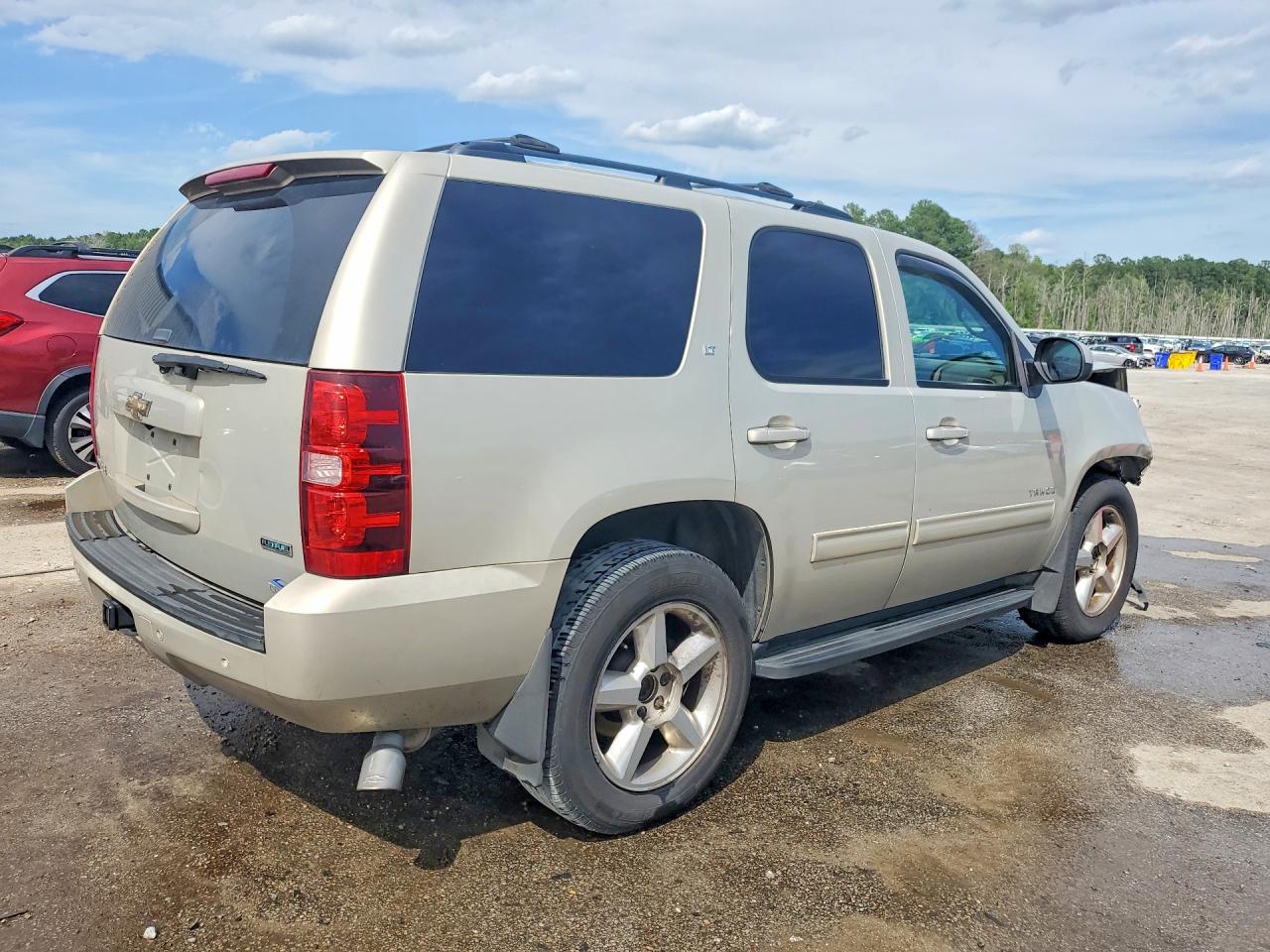 2011 Chevrolet Tahoe C1500 Lt Tan vin: 1GNSCBE00BR105440