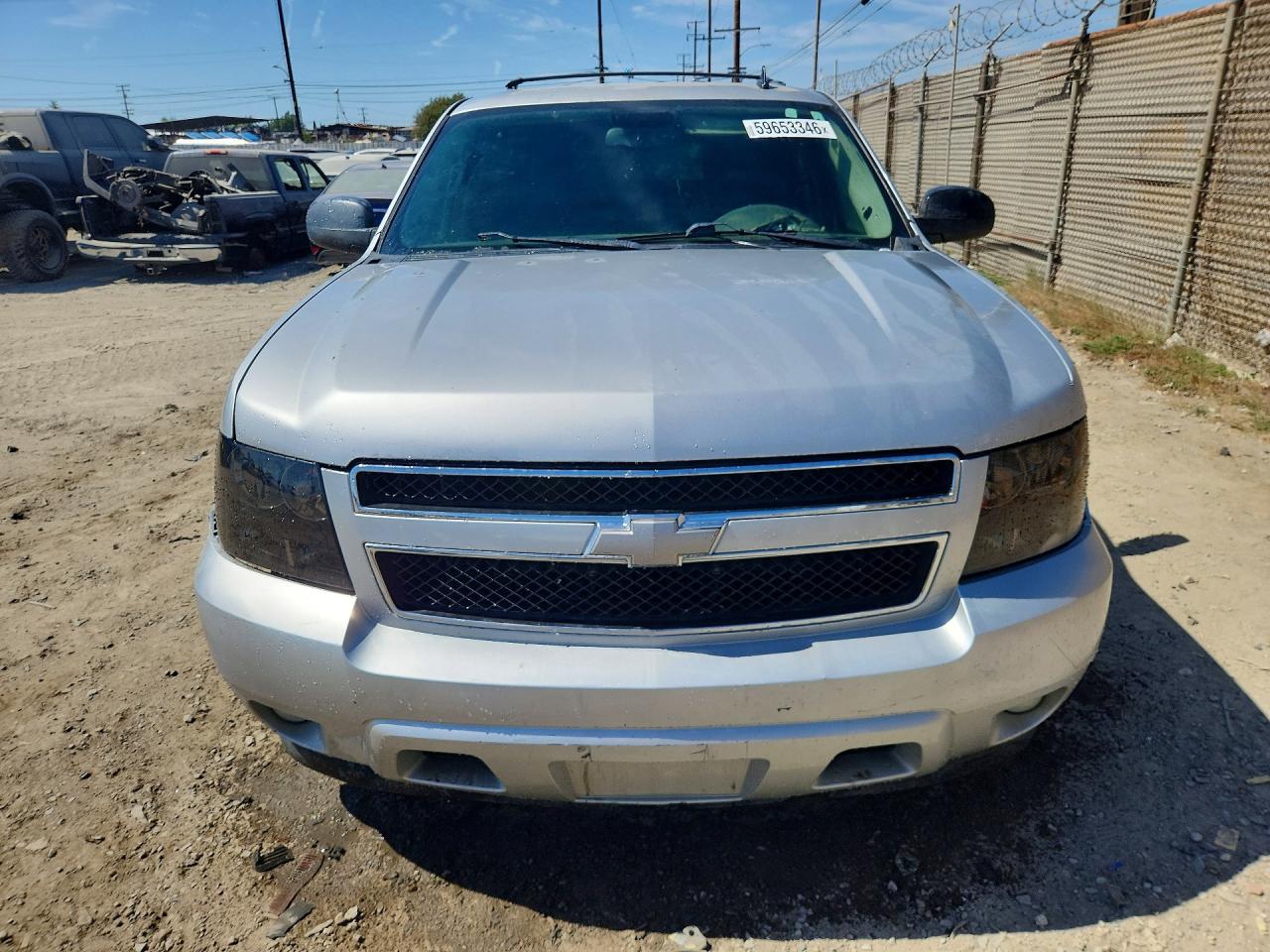 2011 Chevrolet Tahoe C1500 Lt Silver vin: 1GNSCBE00BR111724