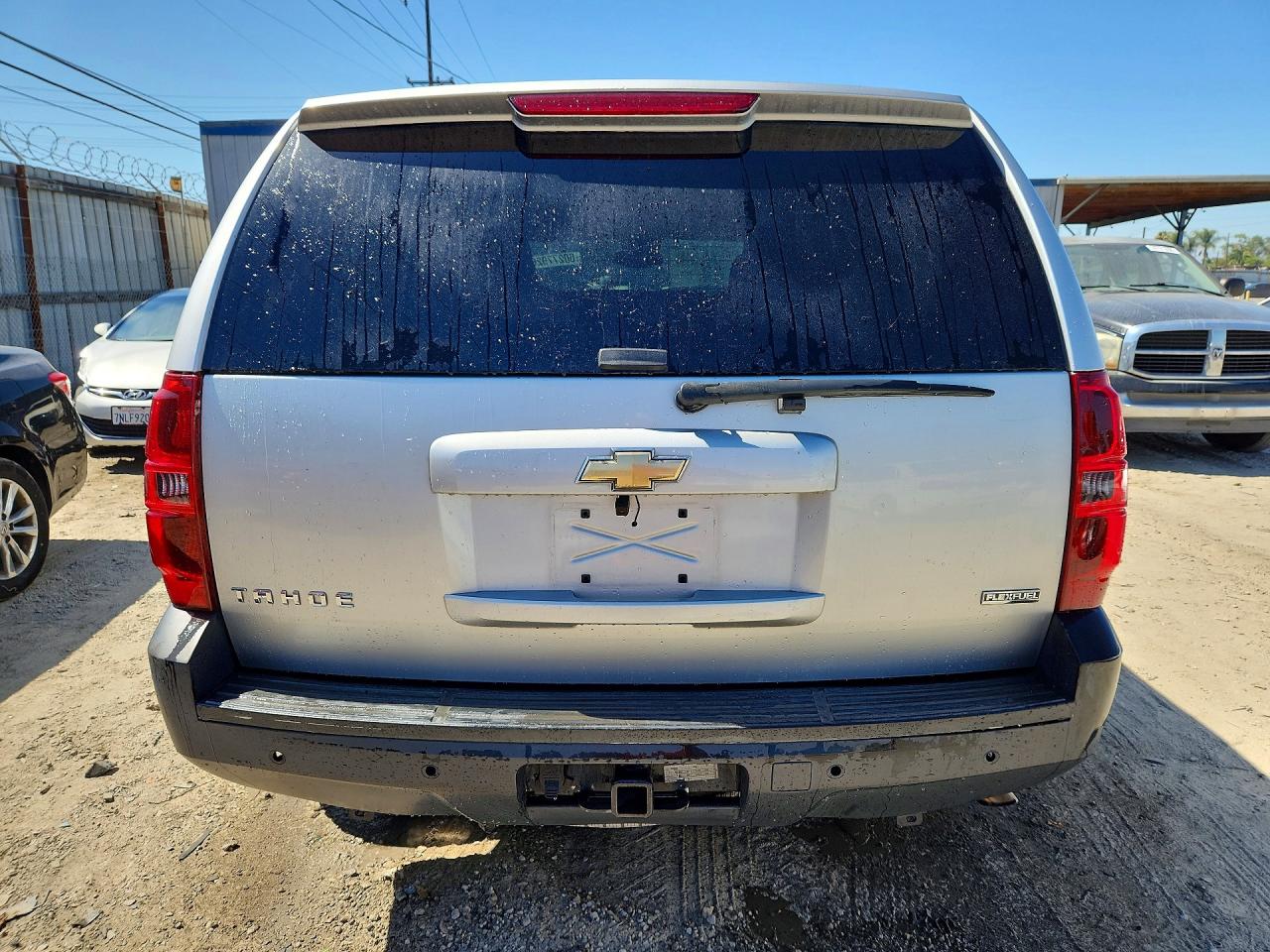 2011 Chevrolet Tahoe C1500 Lt Silver vin: 1GNSCBE00BR257010