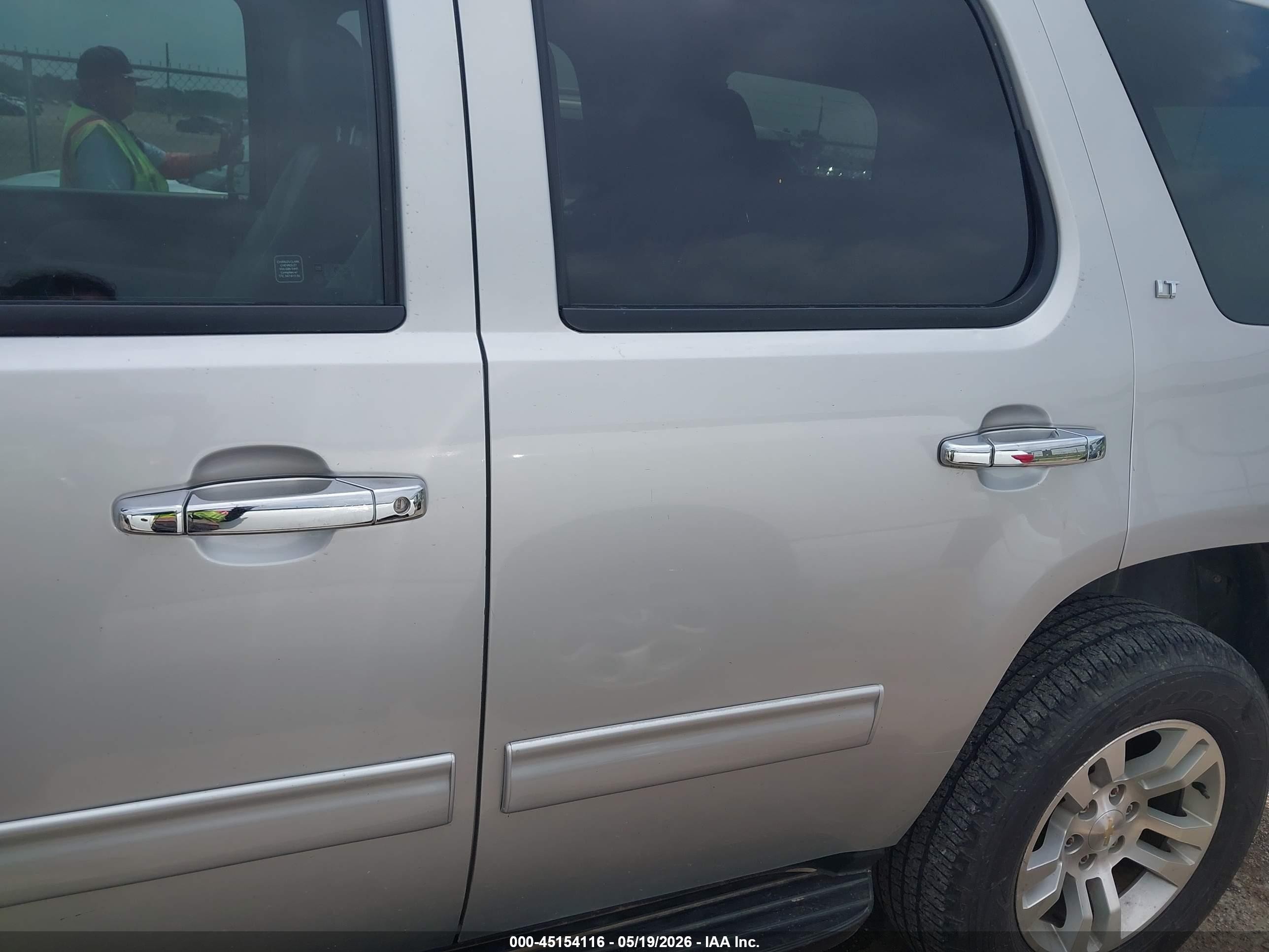 2012 Chevrolet Tahoe Lt Silver vin: 1GNSCBE00CR142277