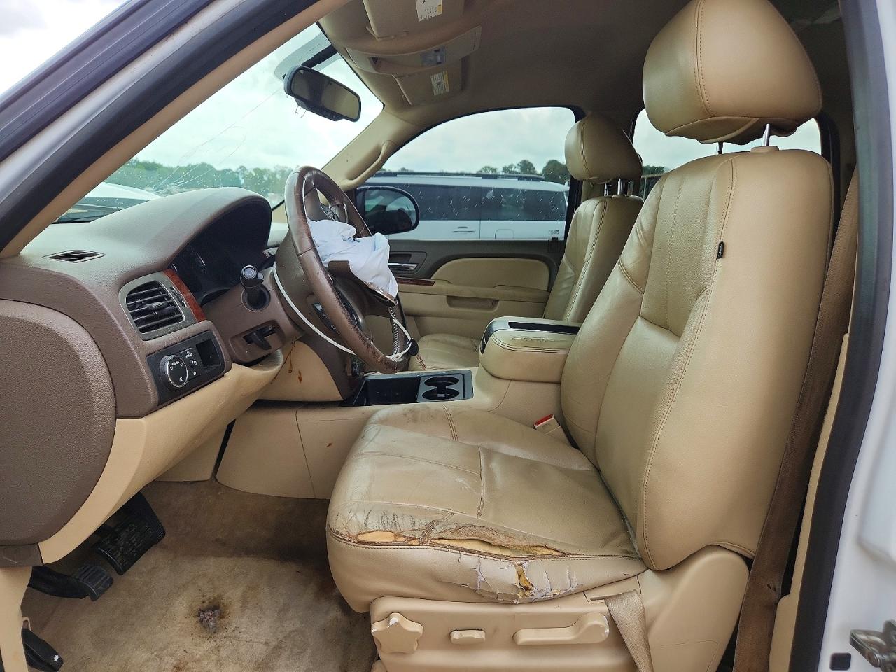 2012 Chevrolet Tahoe C1500 Lt White vin: 1GNSCBE00CR291188