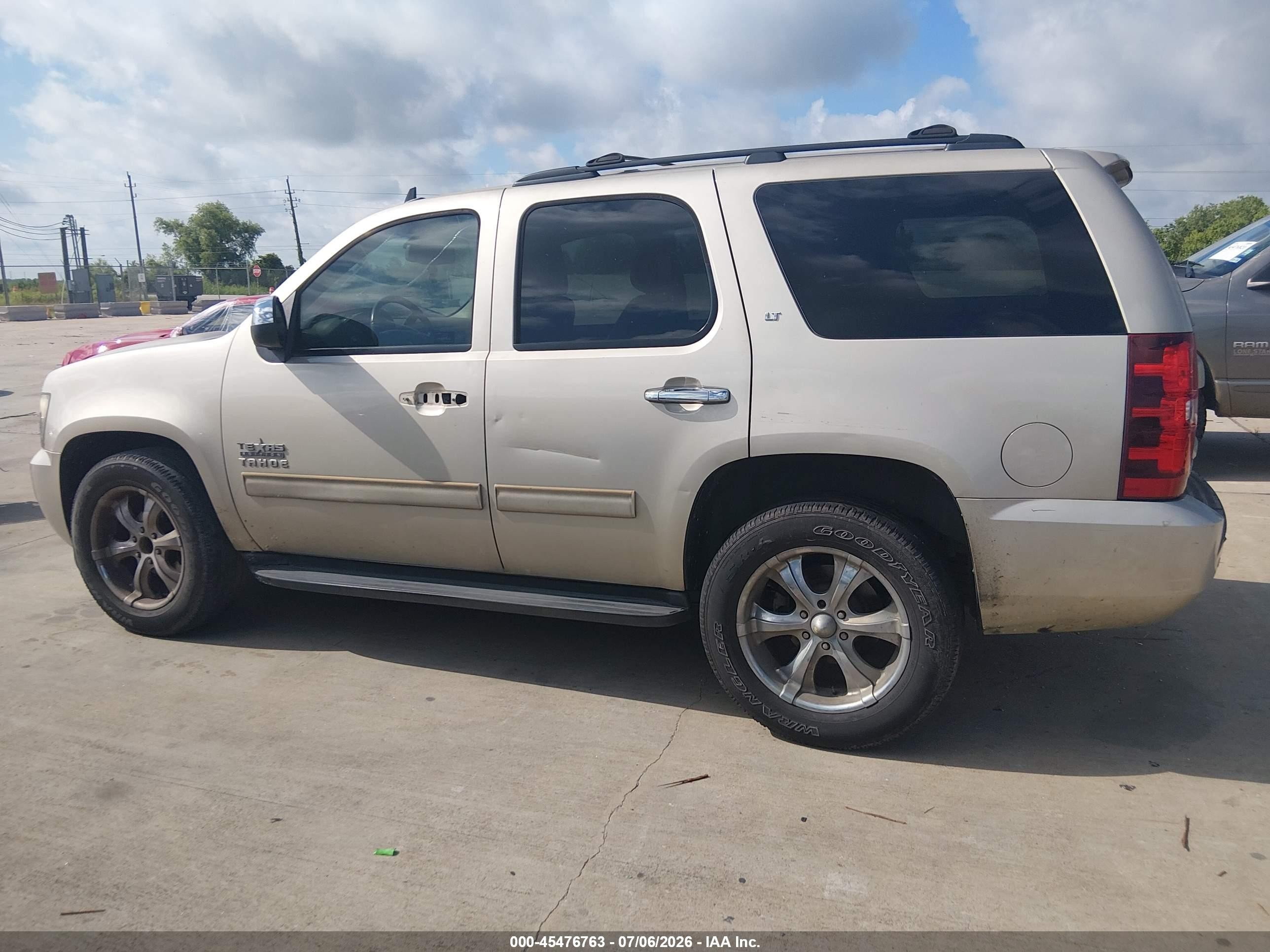 2013 Chevrolet Tahoe Lt Tan vin: 1GNSCBE00DR195367