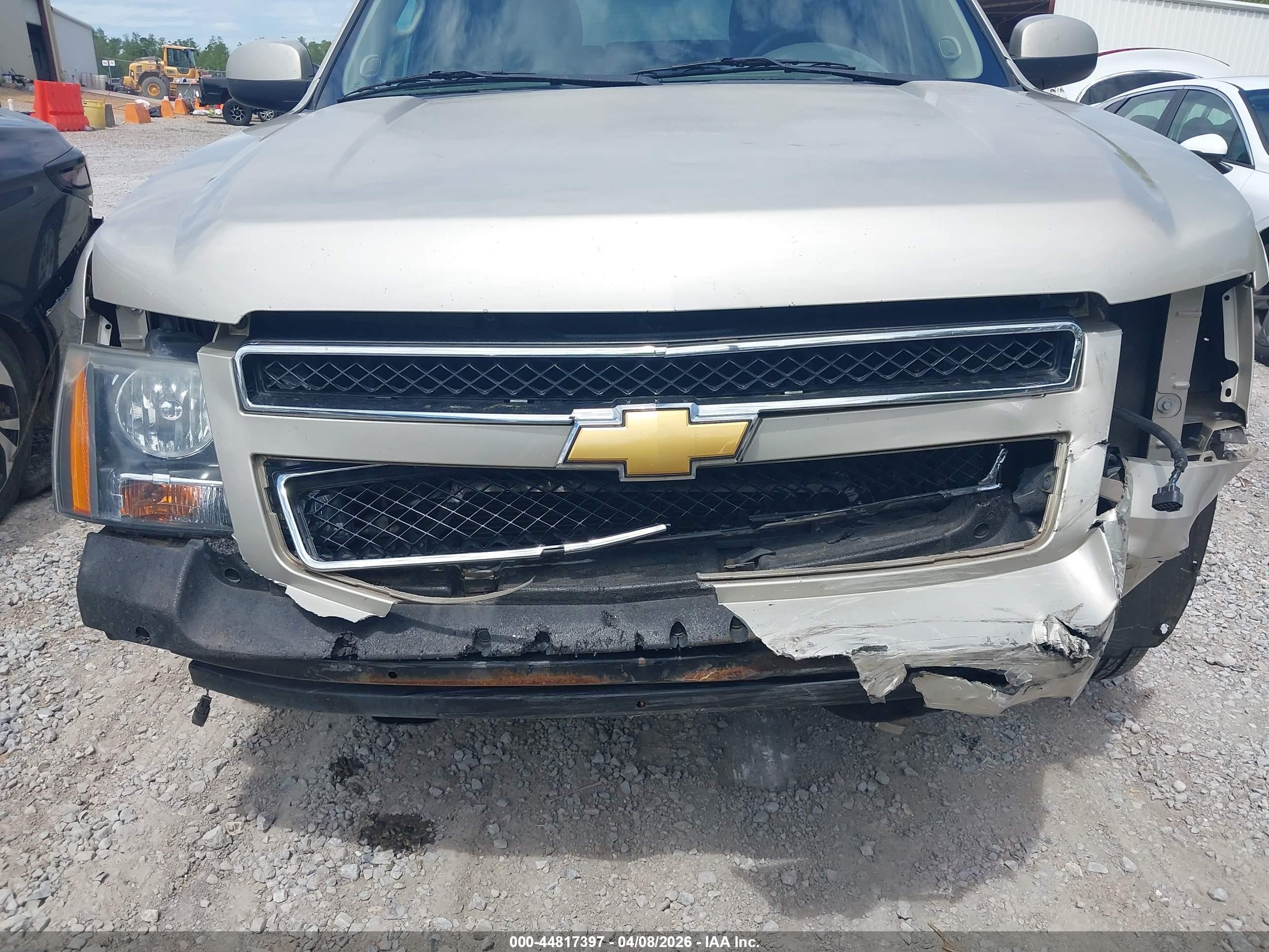 2013 Chevrolet Tahoe Lt Золотой vin: 1GNSCBE00DR317130