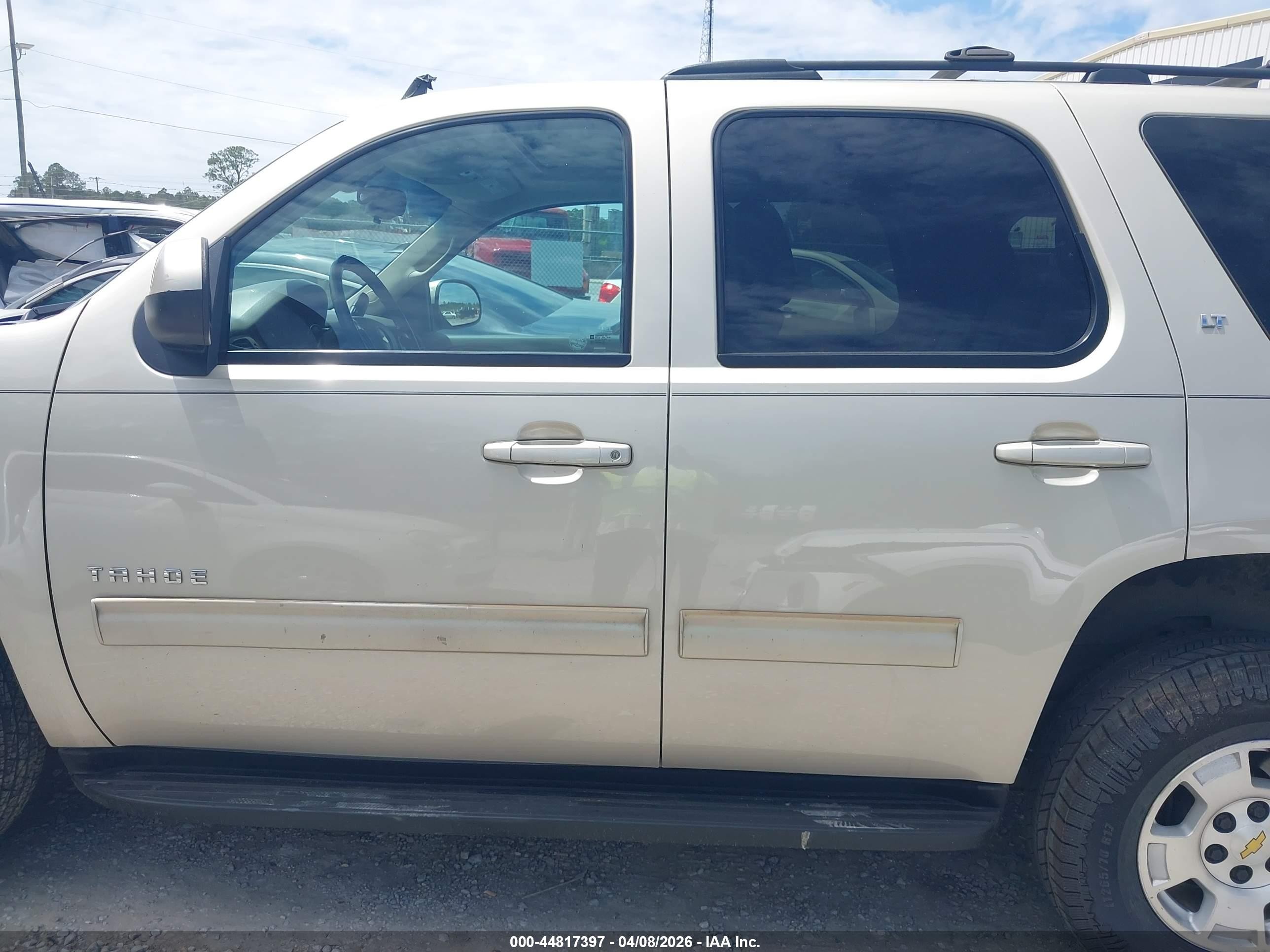 2013 Chevrolet Tahoe Lt Золотой vin: 1GNSCBE00DR317130