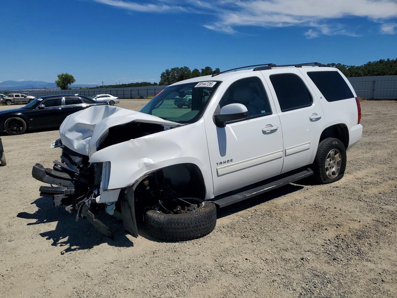 2014 Chevrolet Tahoe C1500 Lt White vin: 1GNSCBE00ER231477
