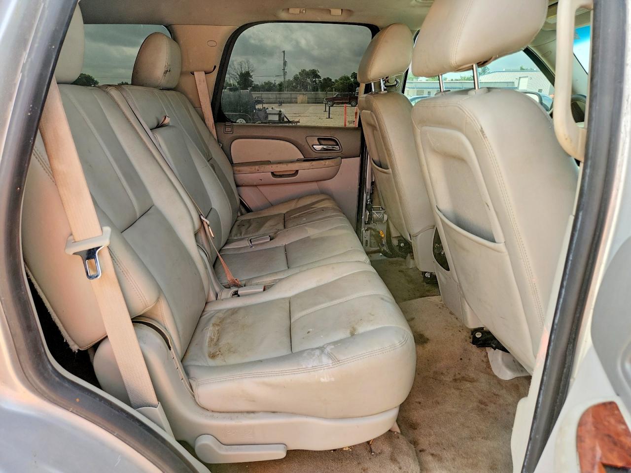 2014 Chevrolet Tahoe C1500 Lt Silver vin: 1GNSCBE00ER238235