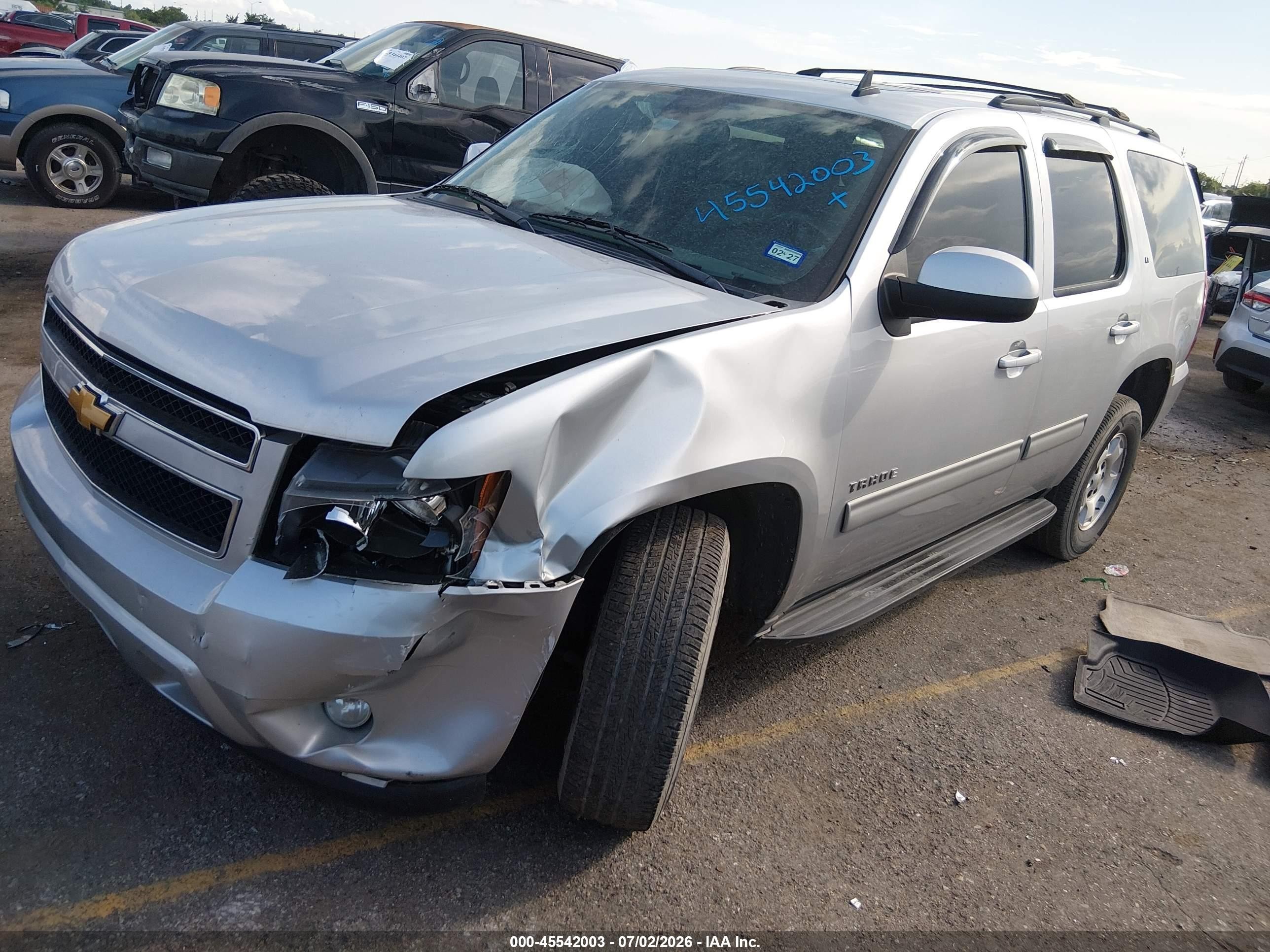 2012 Chevrolet Tahoe Lt Silver vin: 1GNSCBE01CR107022