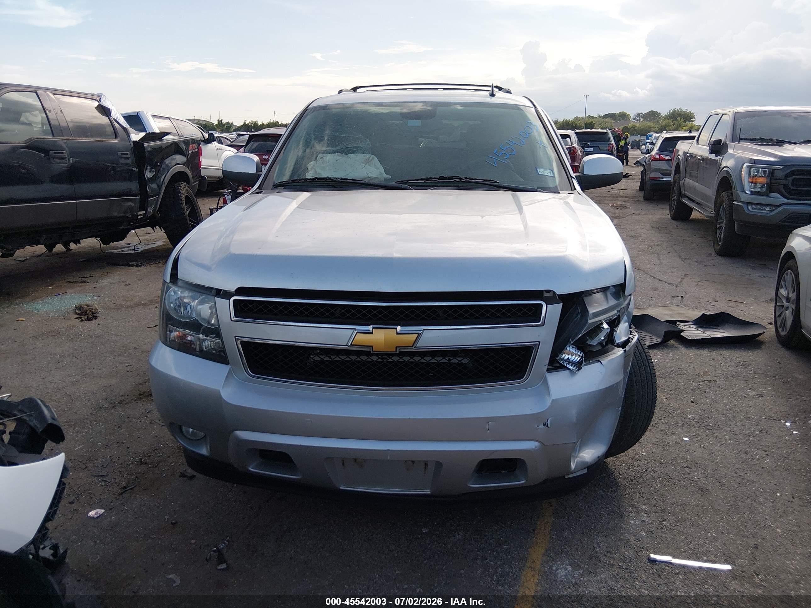 2012 Chevrolet Tahoe Lt Silver vin: 1GNSCBE01CR107022