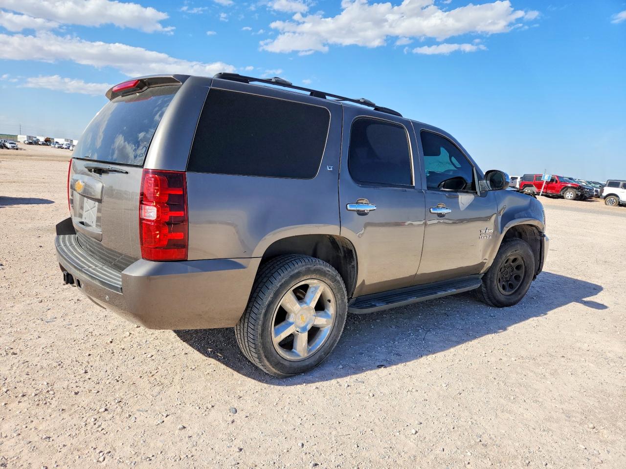 2013 Chevrolet Tahoe C1500 Lt Серый vin: 1GNSCBE01DR133427