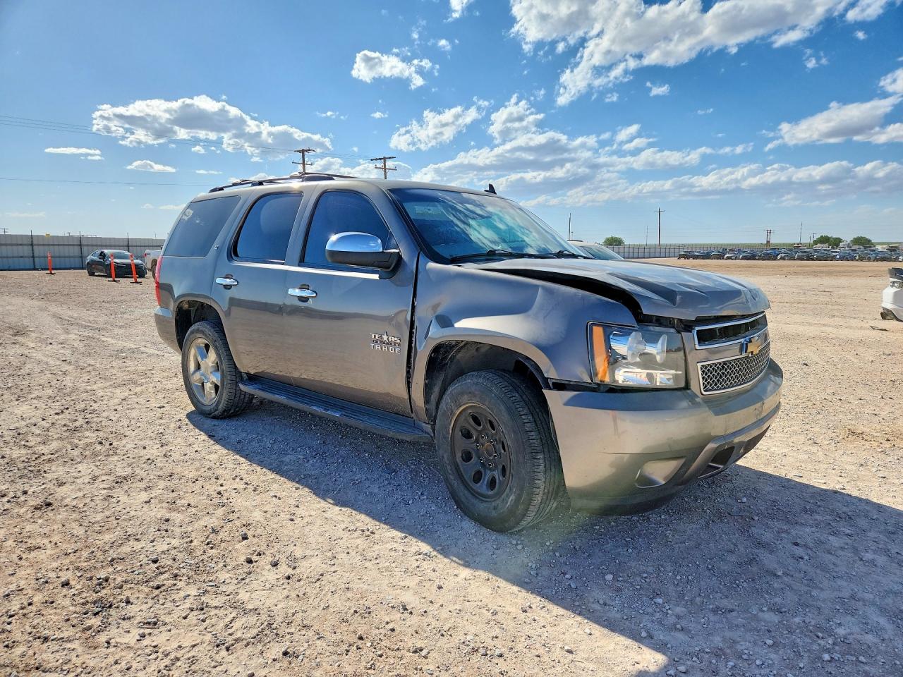 2013 Chevrolet Tahoe C1500 Lt Серый vin: 1GNSCBE01DR133427