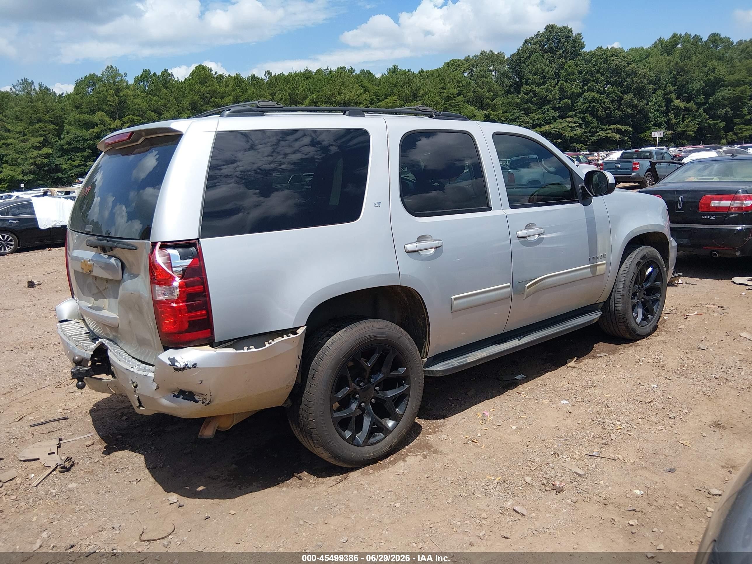 2013 Chevrolet Tahoe Lt Silver vin: 1GNSCBE01DR133749