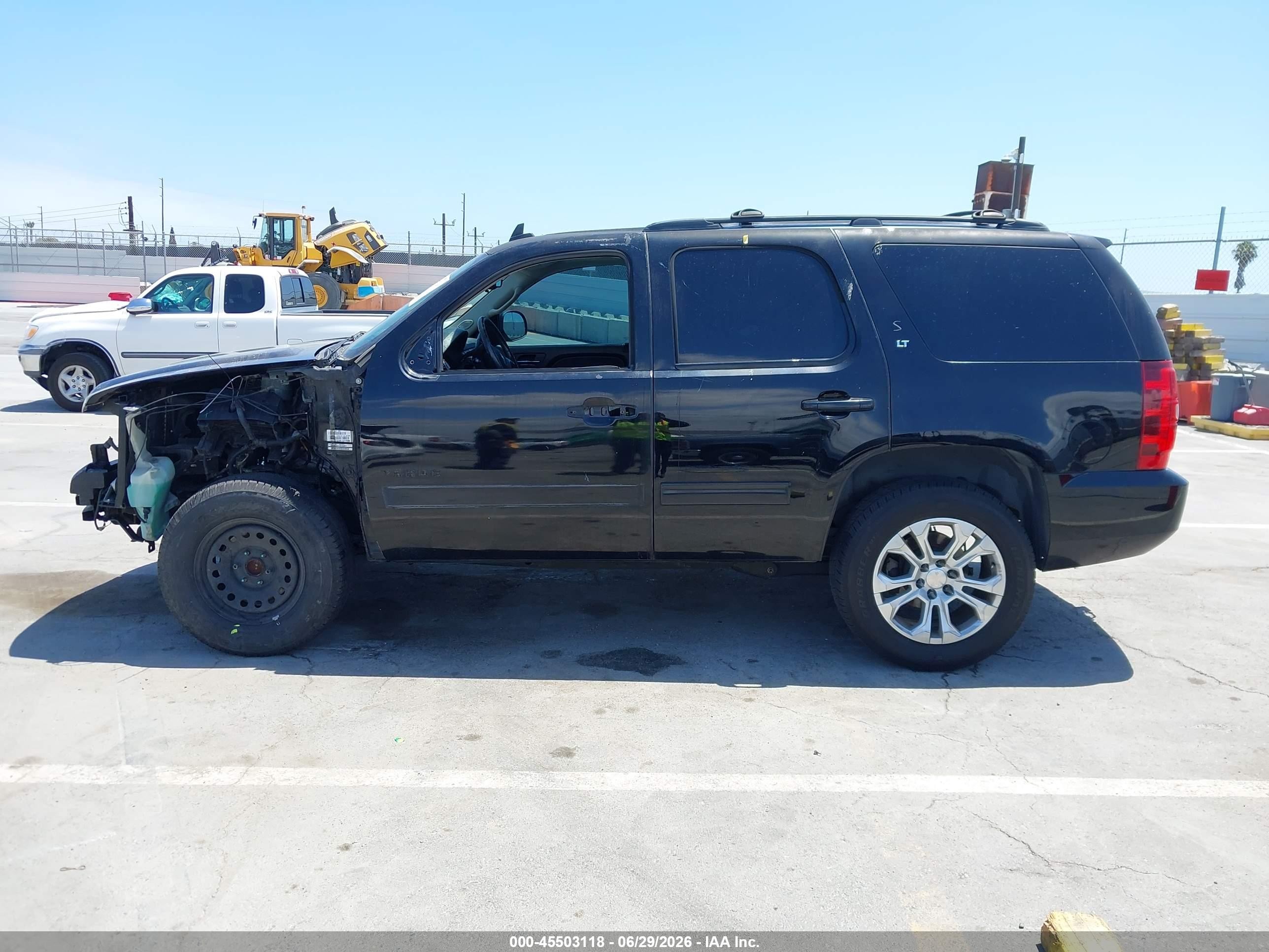 2013 Chevrolet Tahoe Lt Black vin: 1GNSCBE01DR150857