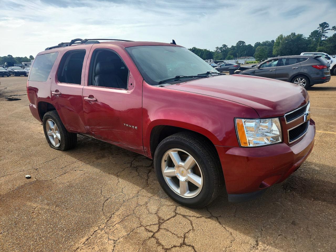 2013 Chevrolet Tahoe C1500 Lt Темно-бордовый vin: 1GNSCBE01DR244818