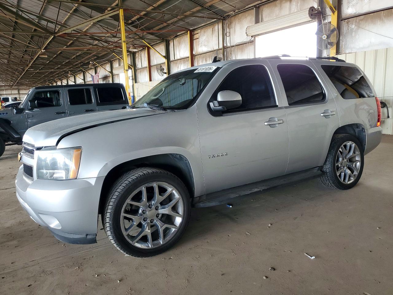 2013 Chevrolet Tahoe C1500 Lt Серебряный vin: 1GNSCBE01DR314110