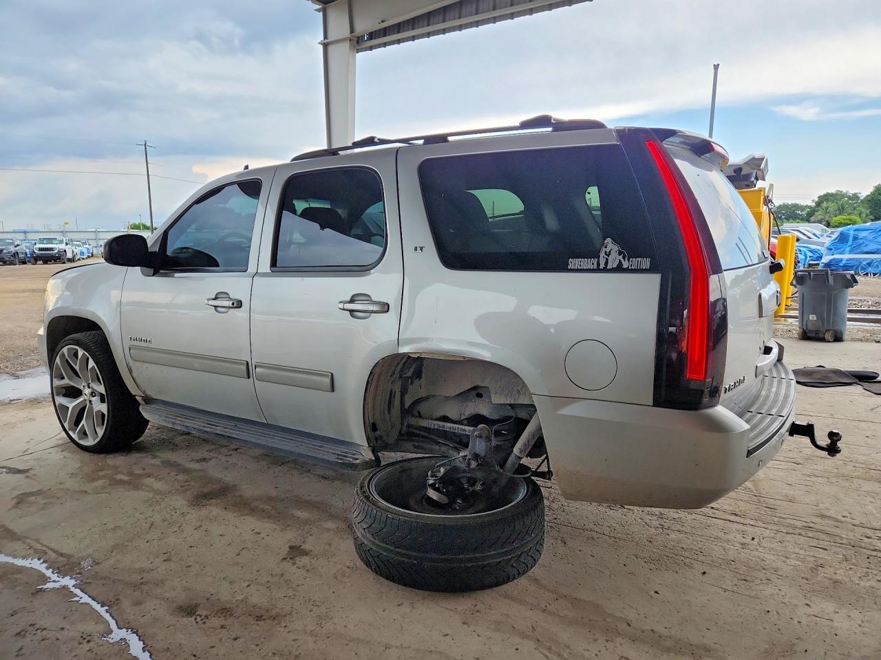 2014 Chevrolet Tahoe C1500 Lt Серебряный vin: 1GNSCBE01ER215109