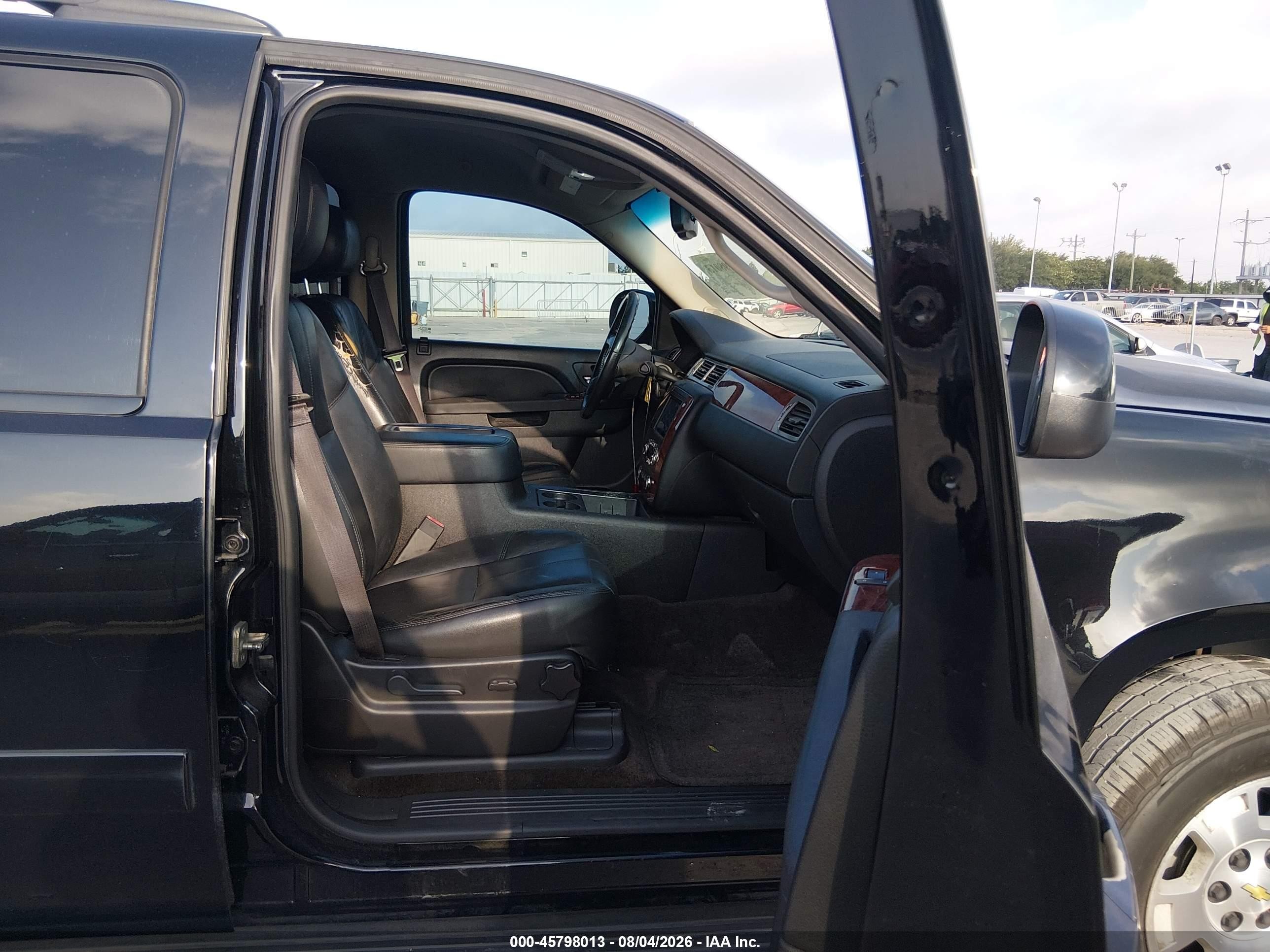 2014 Chevrolet Tahoe Lt Black vin: 1GNSCBE01ER216812