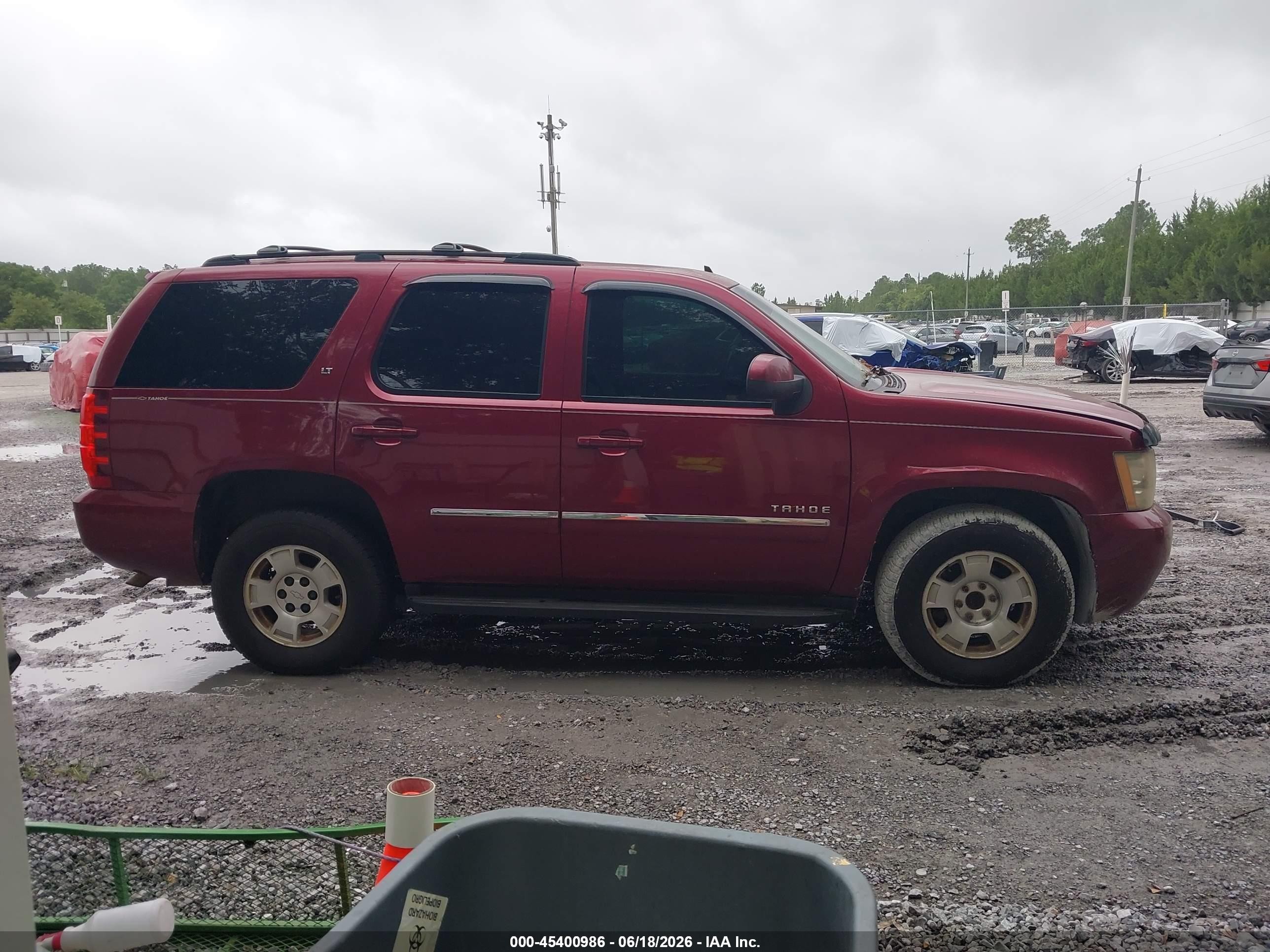 2011 Chevrolet Tahoe Lt Burgundy vin: 1GNSCBE02BR149746