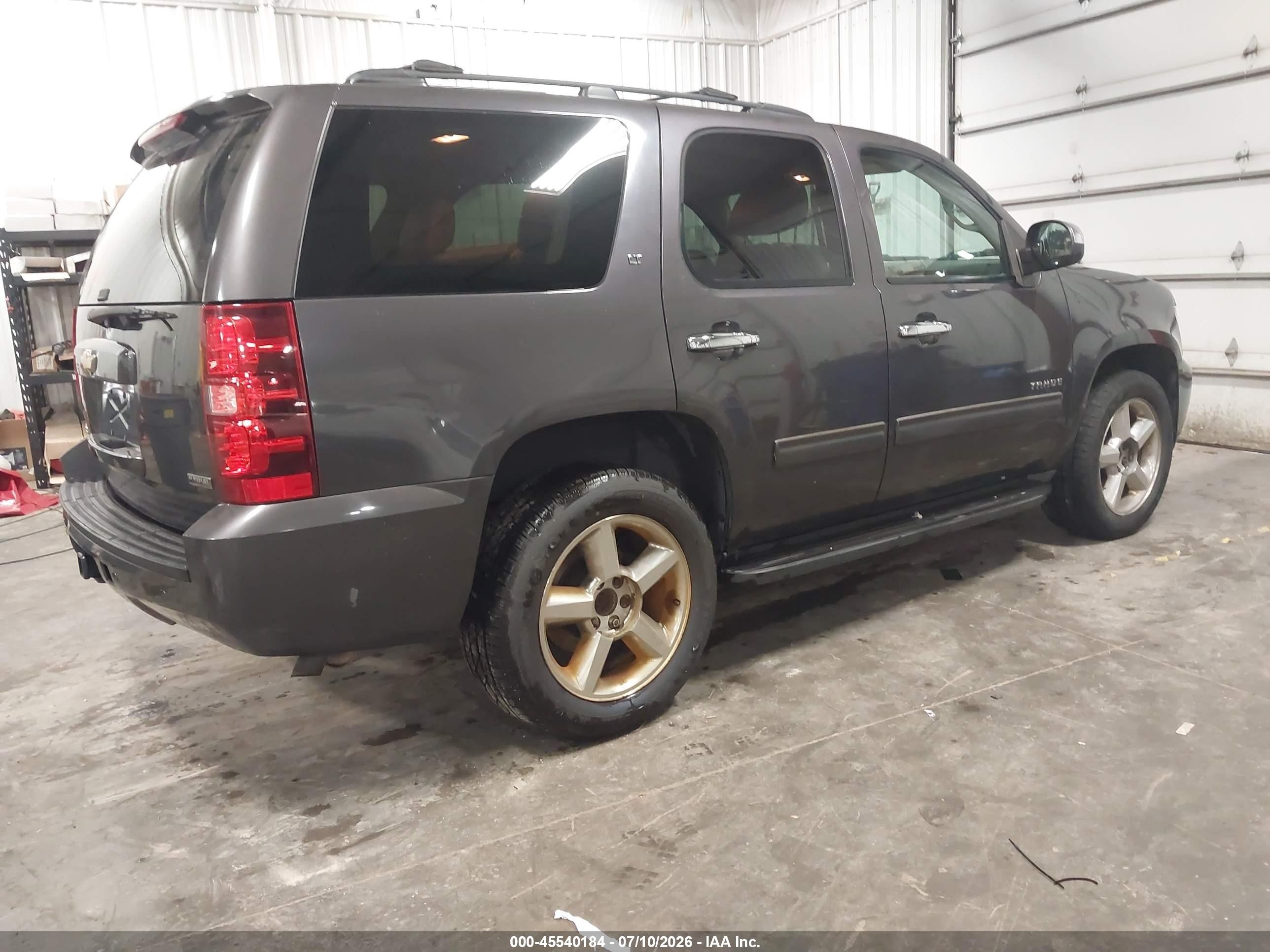 2011 Chevrolet Tahoe Lt Gray vin: 1GNSCBE02BR297556