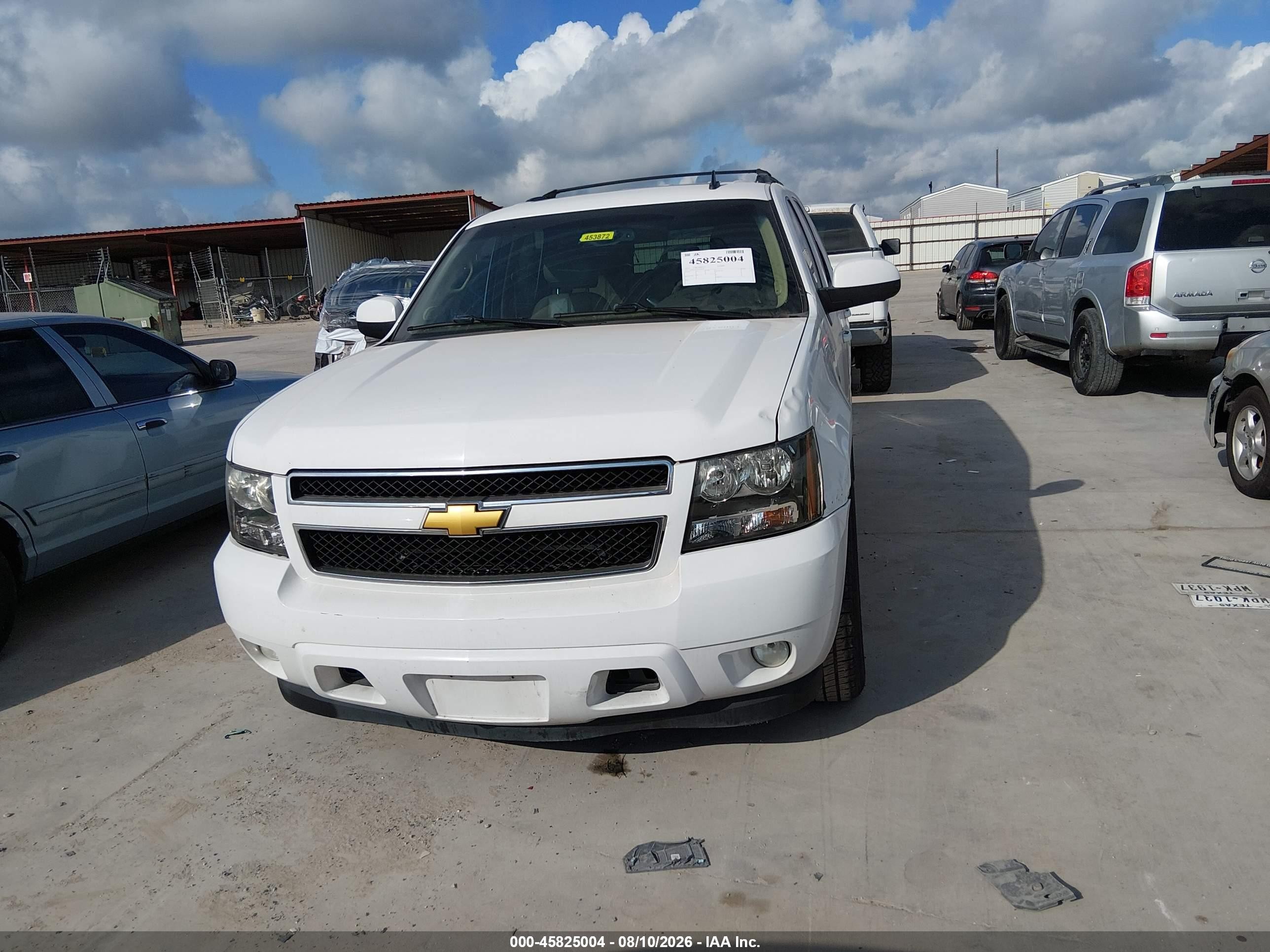2012 Chevrolet Tahoe Lt Белый vin: 1GNSCBE02CR264297